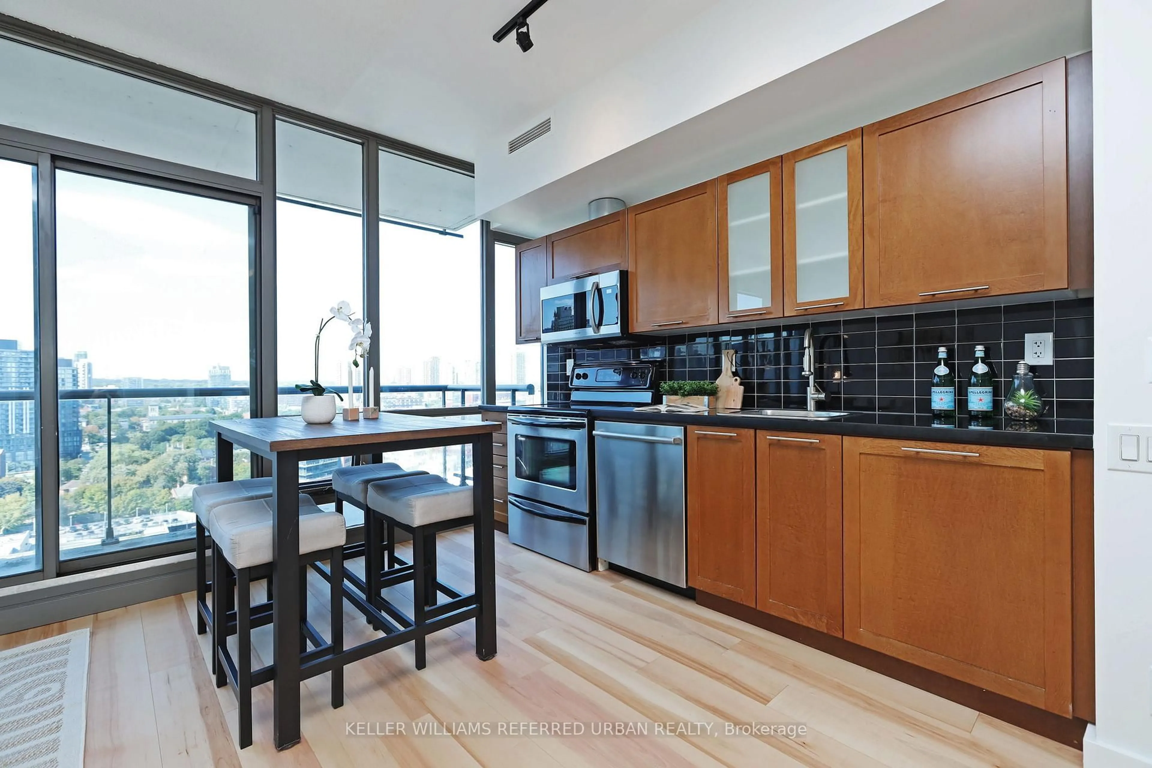 Unknown for 33 Mill St #1801, Toronto Ontario M5A 3R3