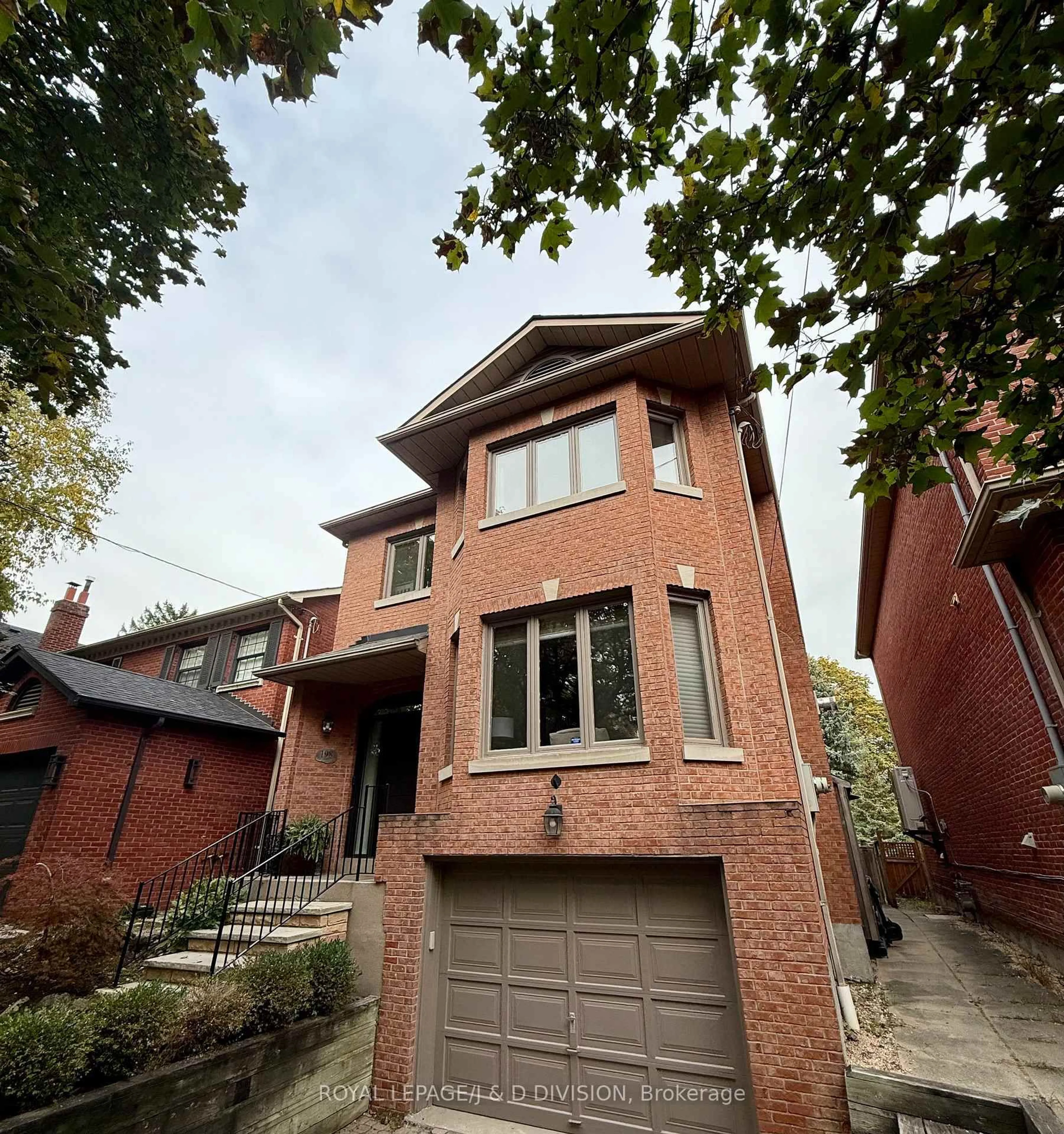 Home with brick exterior material, street for 198 Glenview Ave, Toronto Ontario M4R 1R3