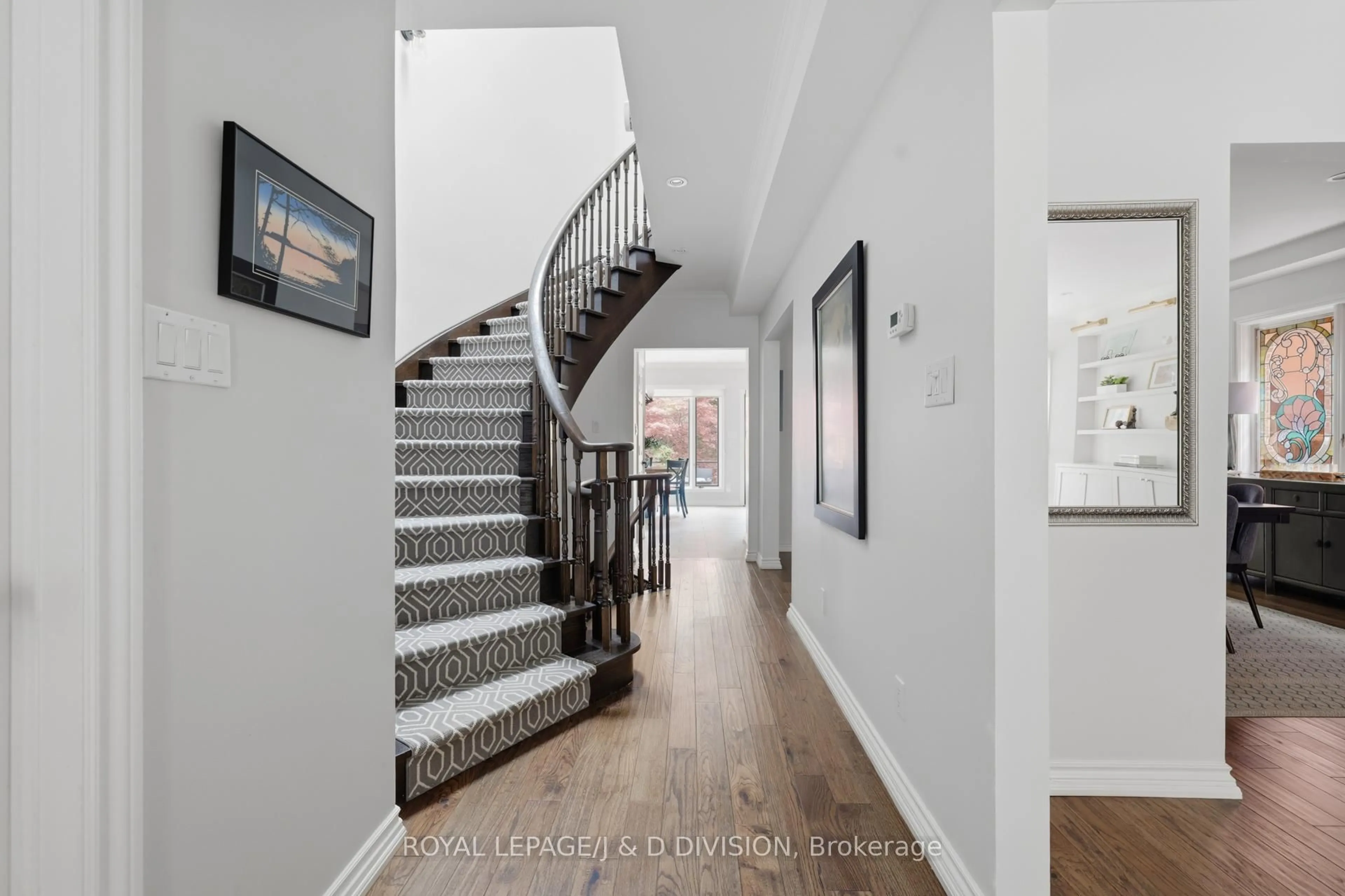 Stairs for 198 Glenview Ave, Toronto Ontario M4R 1R3