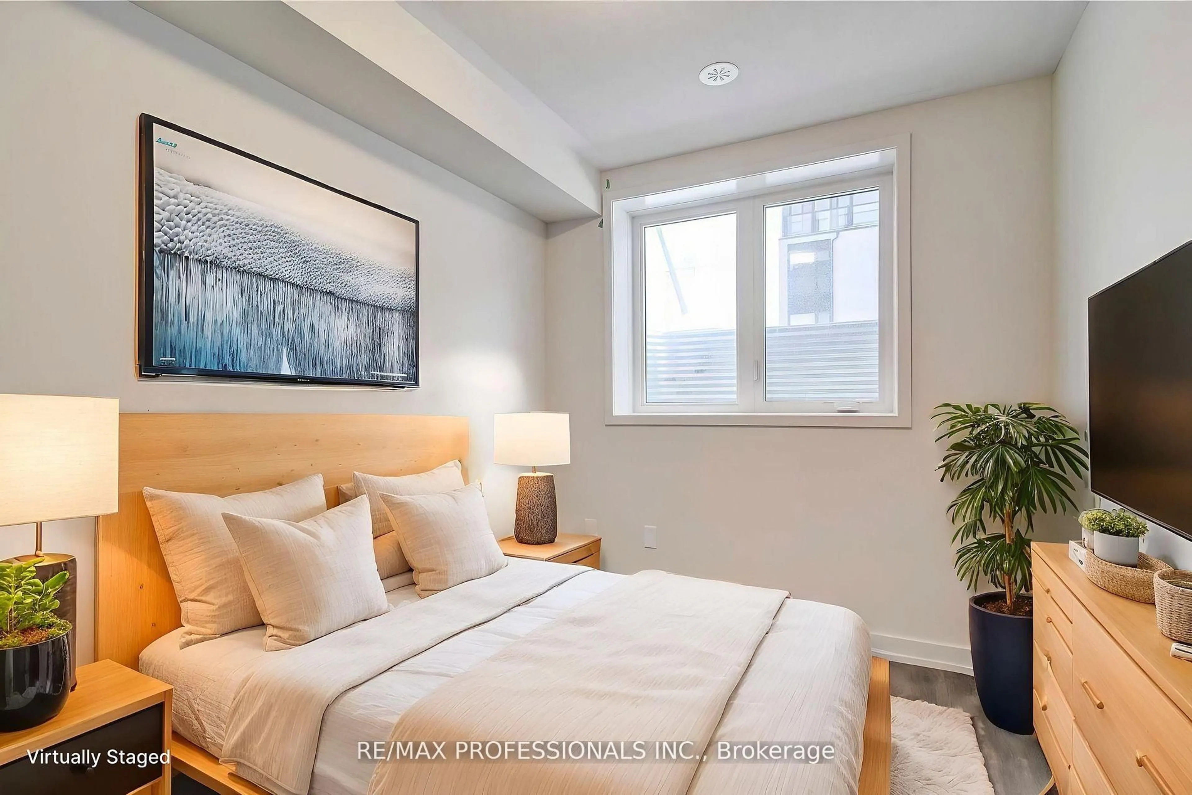 Bedroom with bed, unknown for 31 Florence St #4, Toronto Ontario M6K 0C5