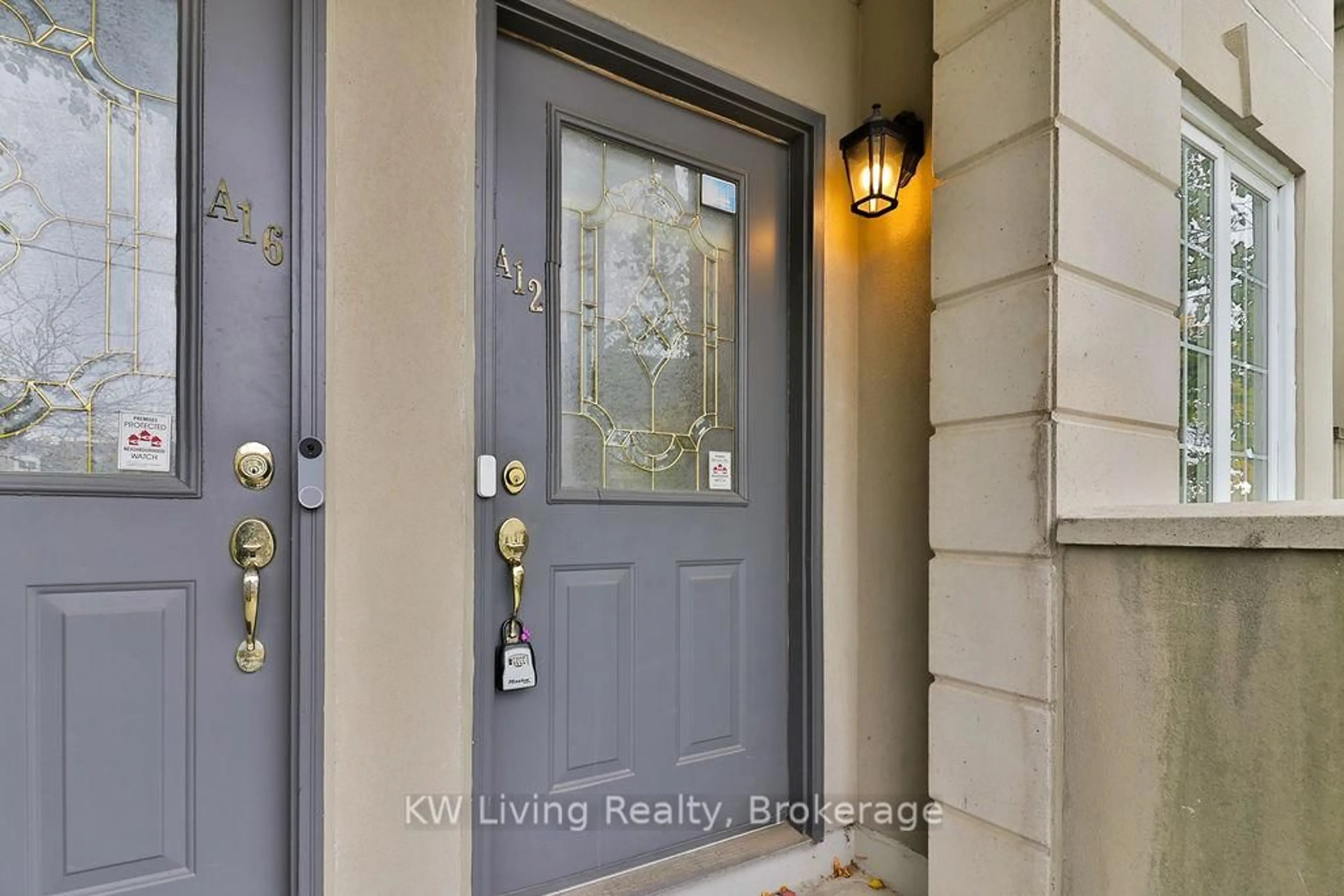 Indoor entryway for 108 Finch Ave #A12, Toronto Ontario M2N 6W6