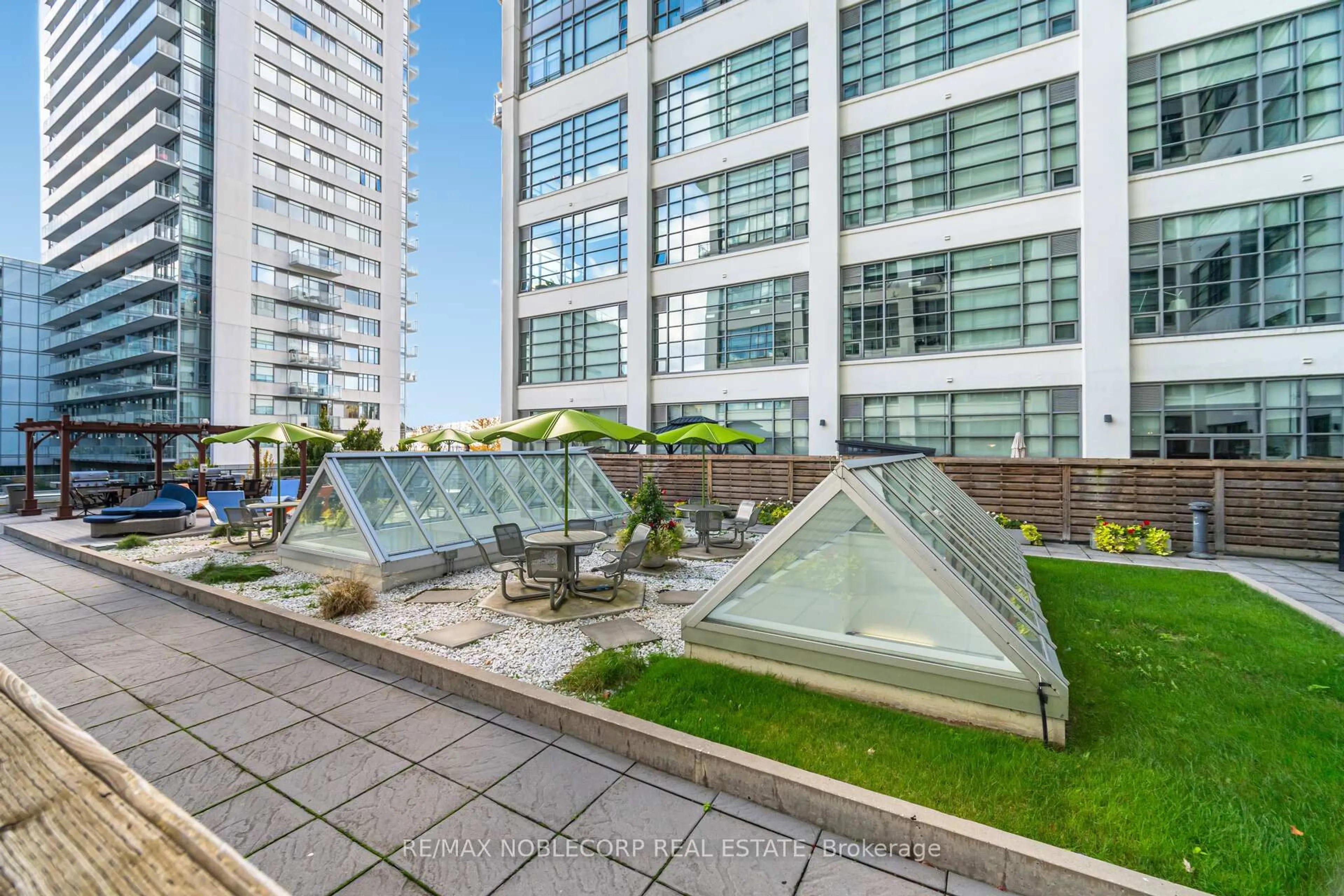Patio, unknown for 637 Lake Shore Blvd #228, Toronto Ontario M5V 3J6