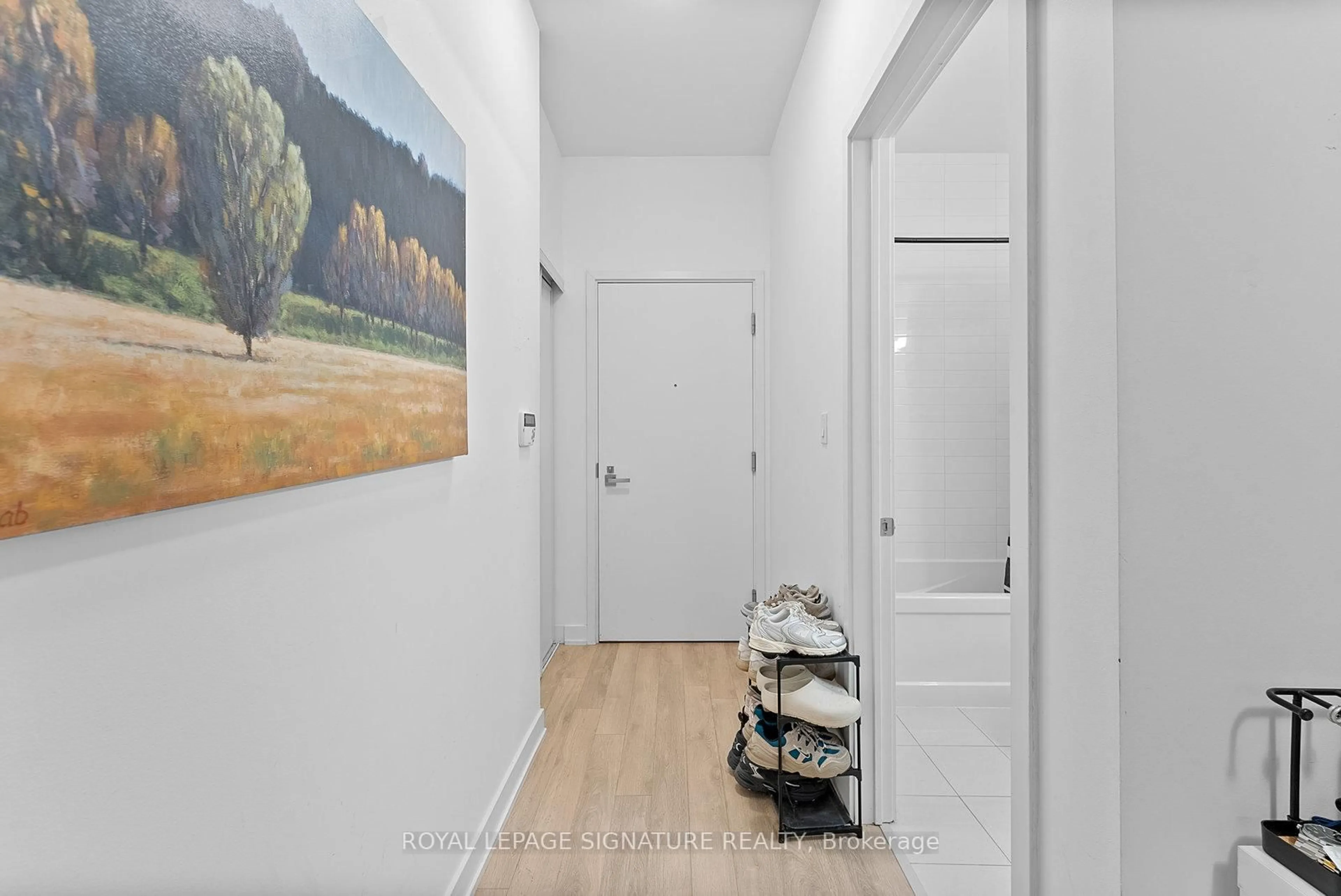 Indoor entryway for 50 Ordnance St #405, Toronto Ontario M6K 0C9