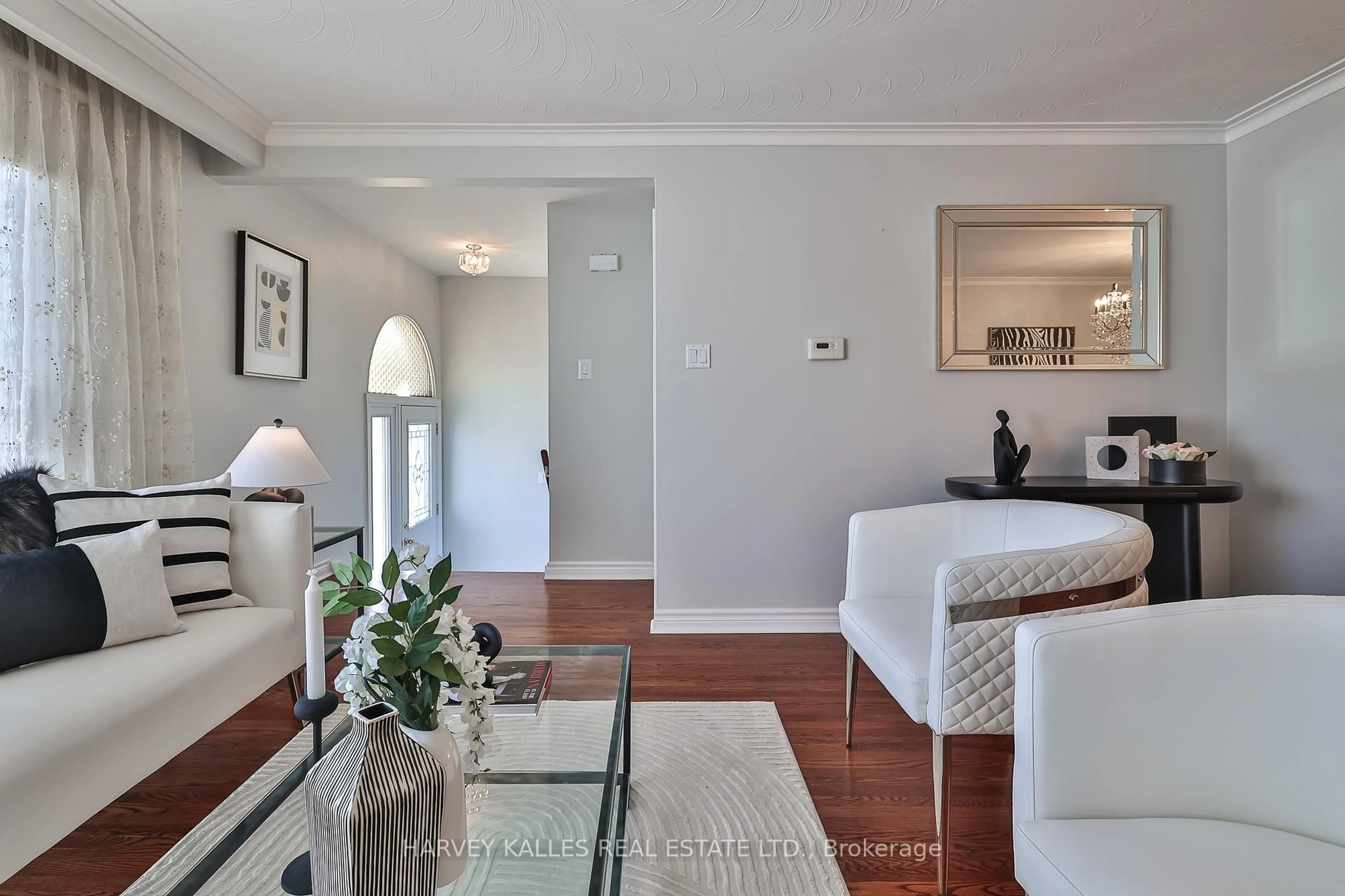 Living room with furniture, unknown for 6 Lucifer Dr, Toronto Ontario M2J 4E7