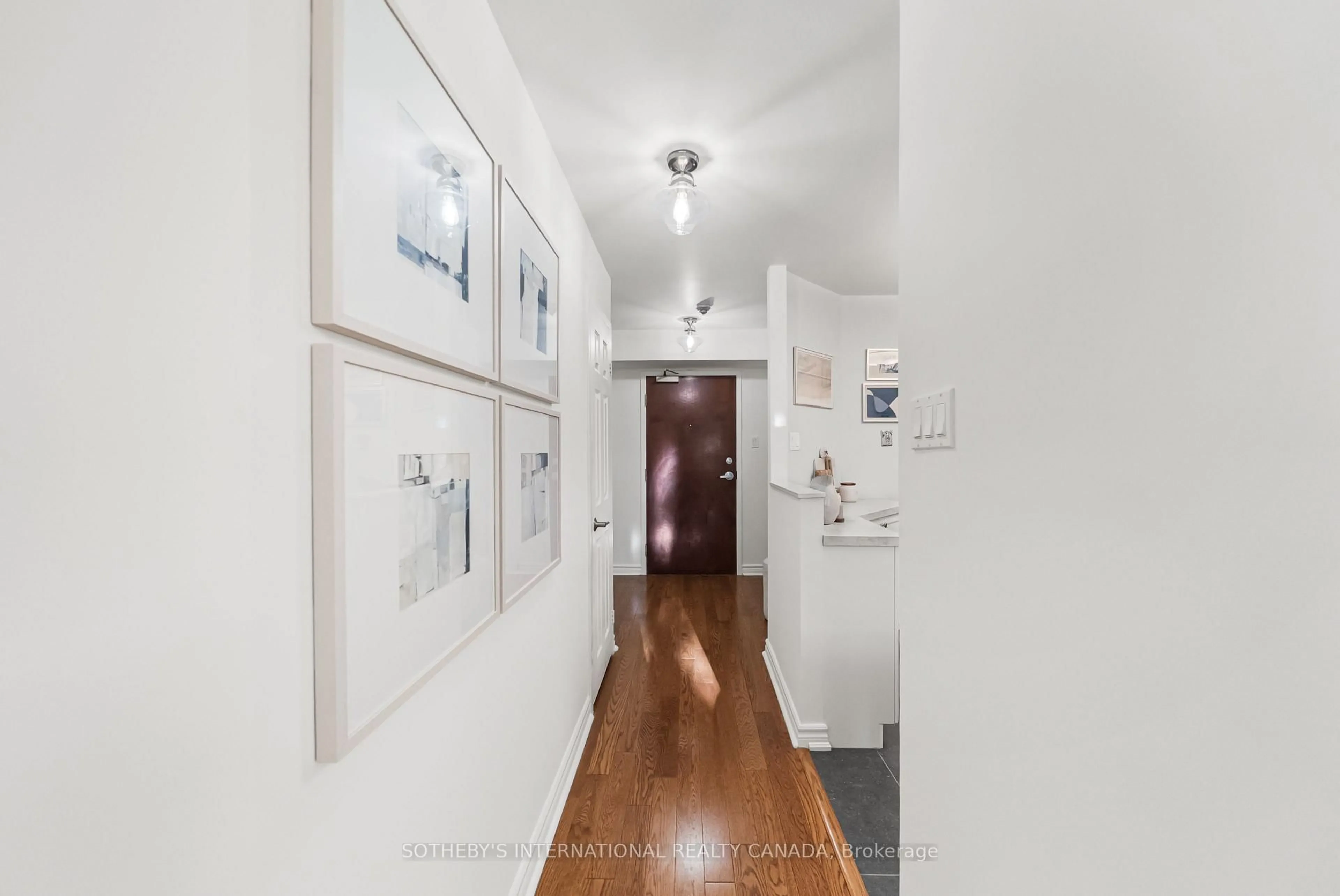 Unknown for 356 Mcrae Dr #209, Toronto Ontario M4G 4G4