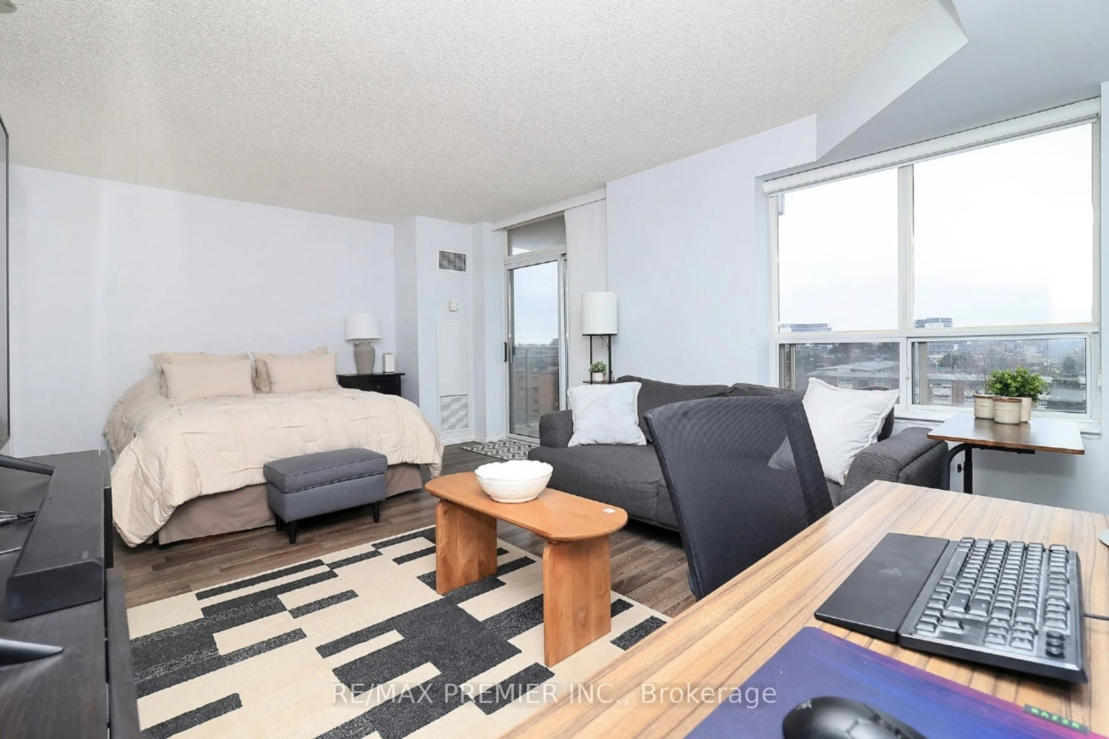 A pic of a room for 650 Lawrence Ave #721, Toronto Ontario M6A 3E8