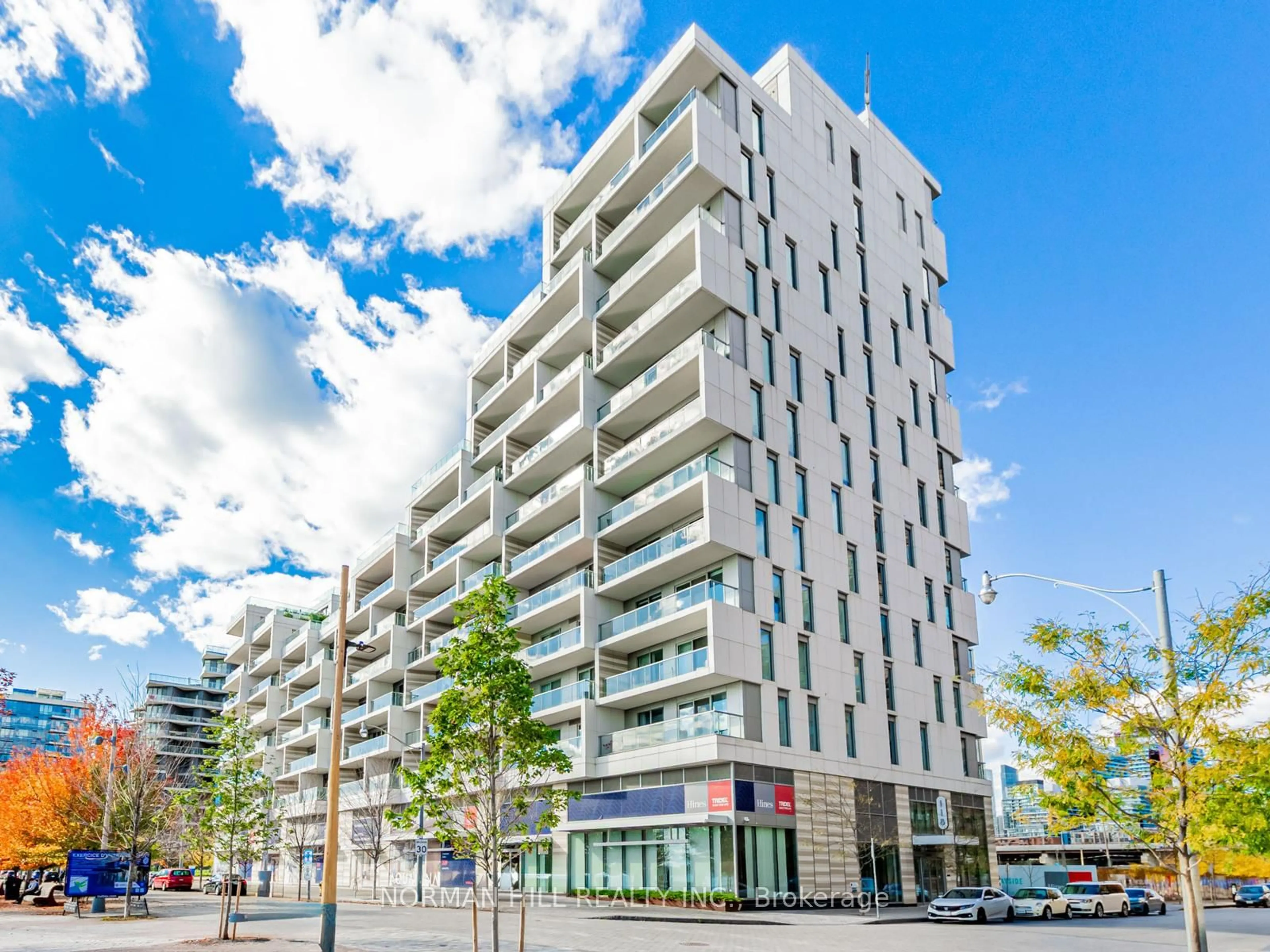 A pic from outside/outdoor area/front of a property/back of a property/a pic from drone, building for 118 Merchants'wharf #813, Toronto Ontario M5A 0L3