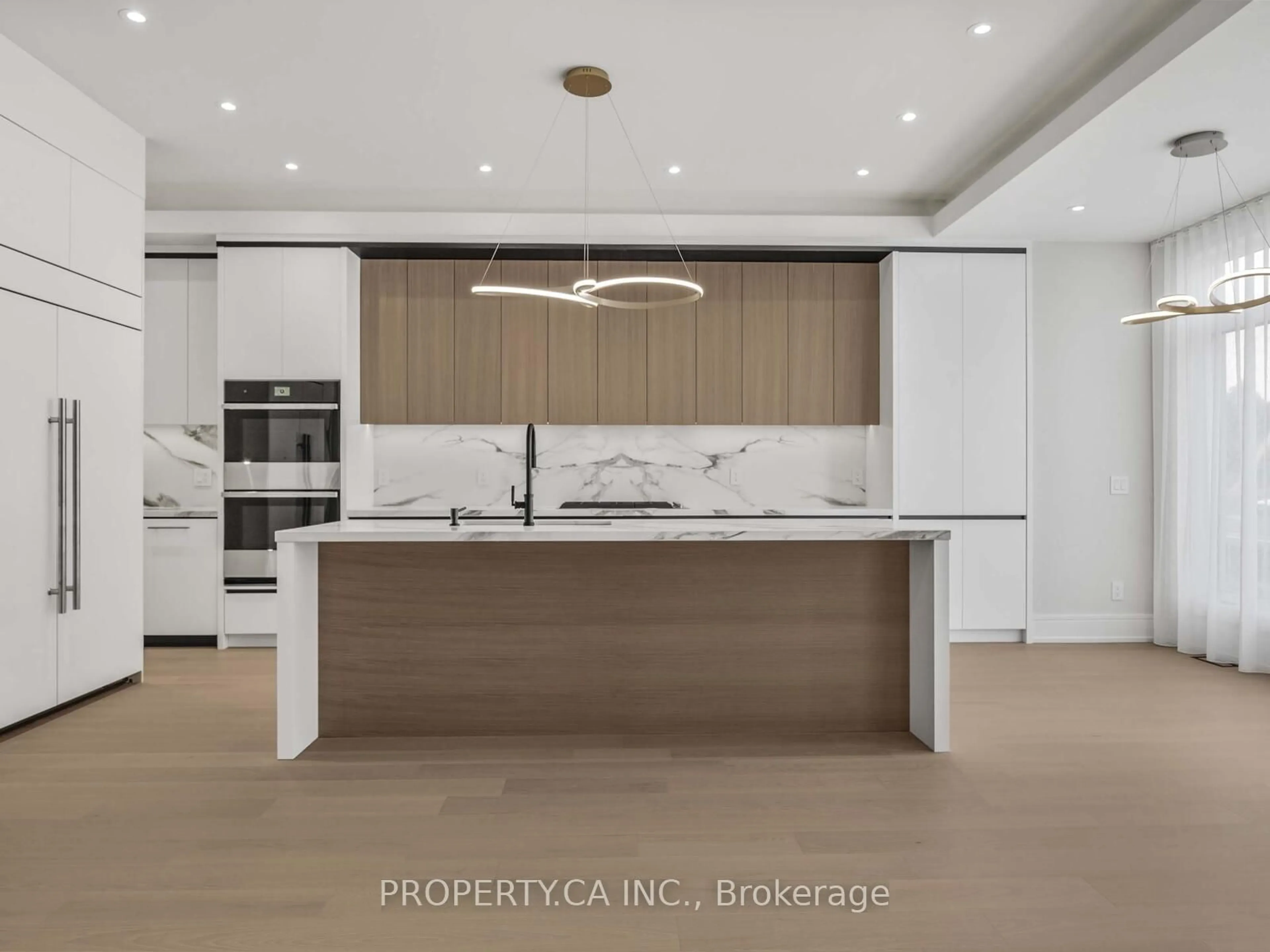 Open concept kitchen, unknown for 68 Lynnhaven Rd, Toronto Ontario M6A 2K9