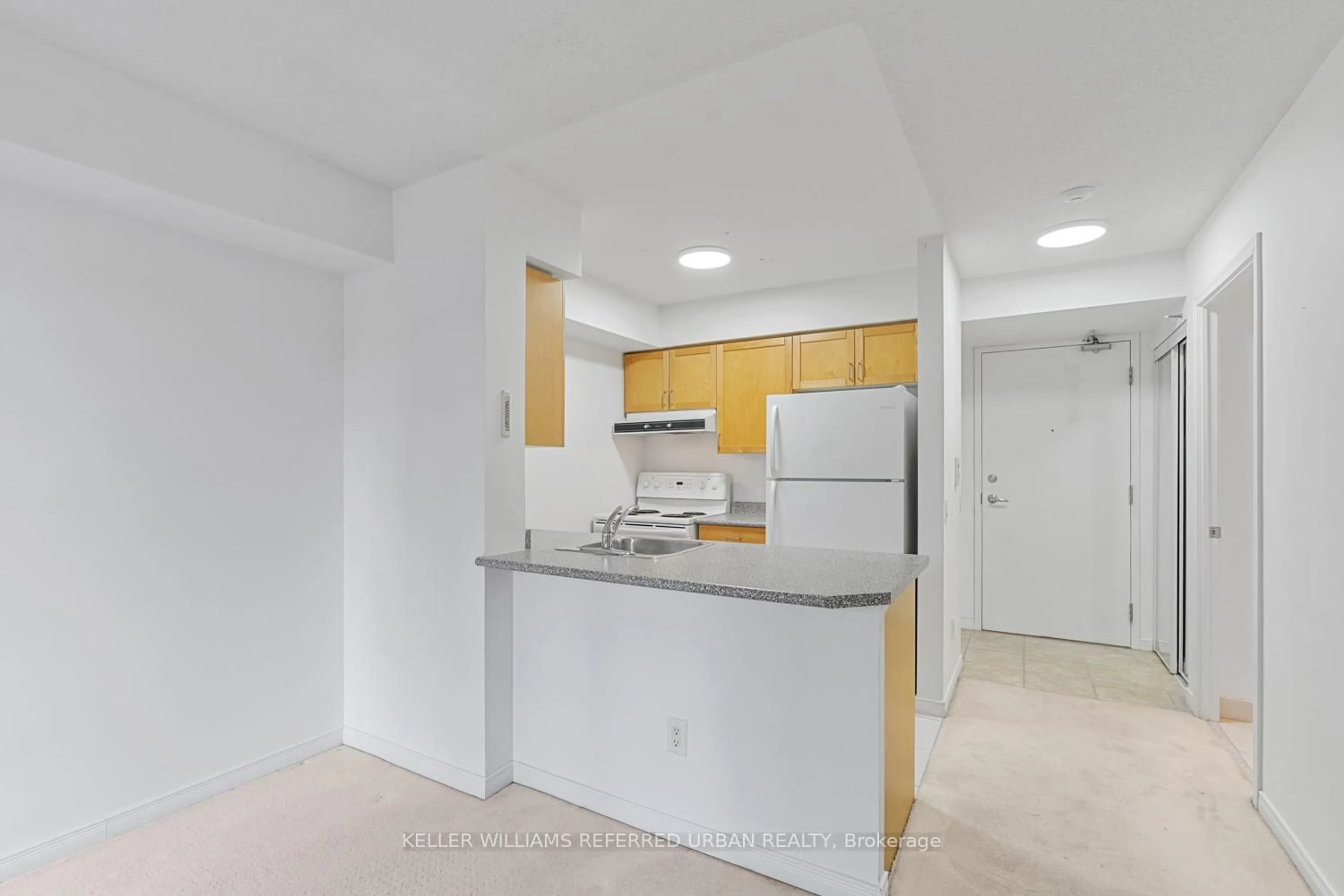 Standard kitchen, floor is not visible for 155 Beecroft Rd #1002, Toronto Ontario M2N 7C6