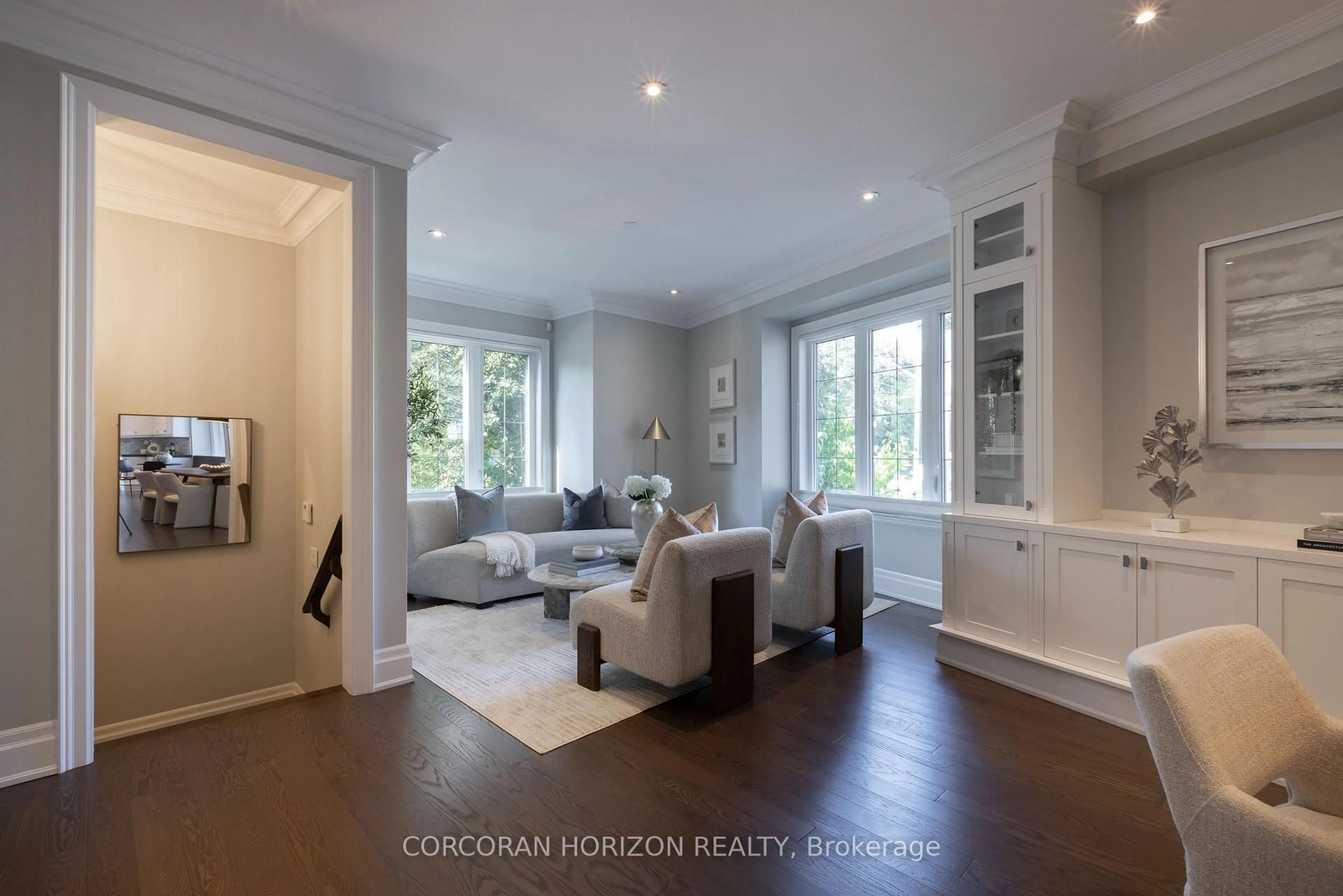 Living room with furniture, unknown for 77 Rumsey Rd Rd, Toronto Ontario M4G 1N9