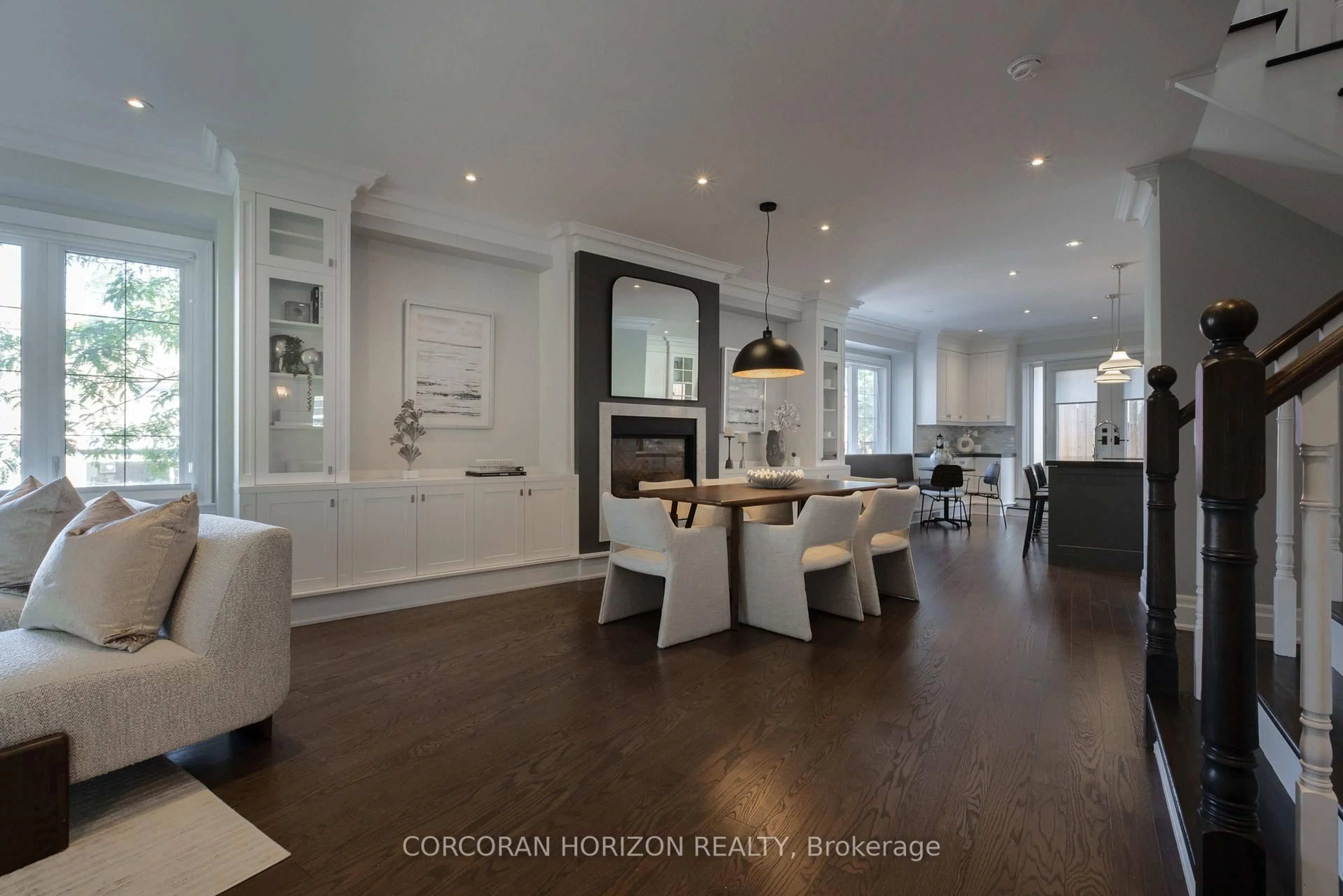 Open concept kitchen, unknown for 77 Rumsey Rd, Toronto Ontario M4G 1N9