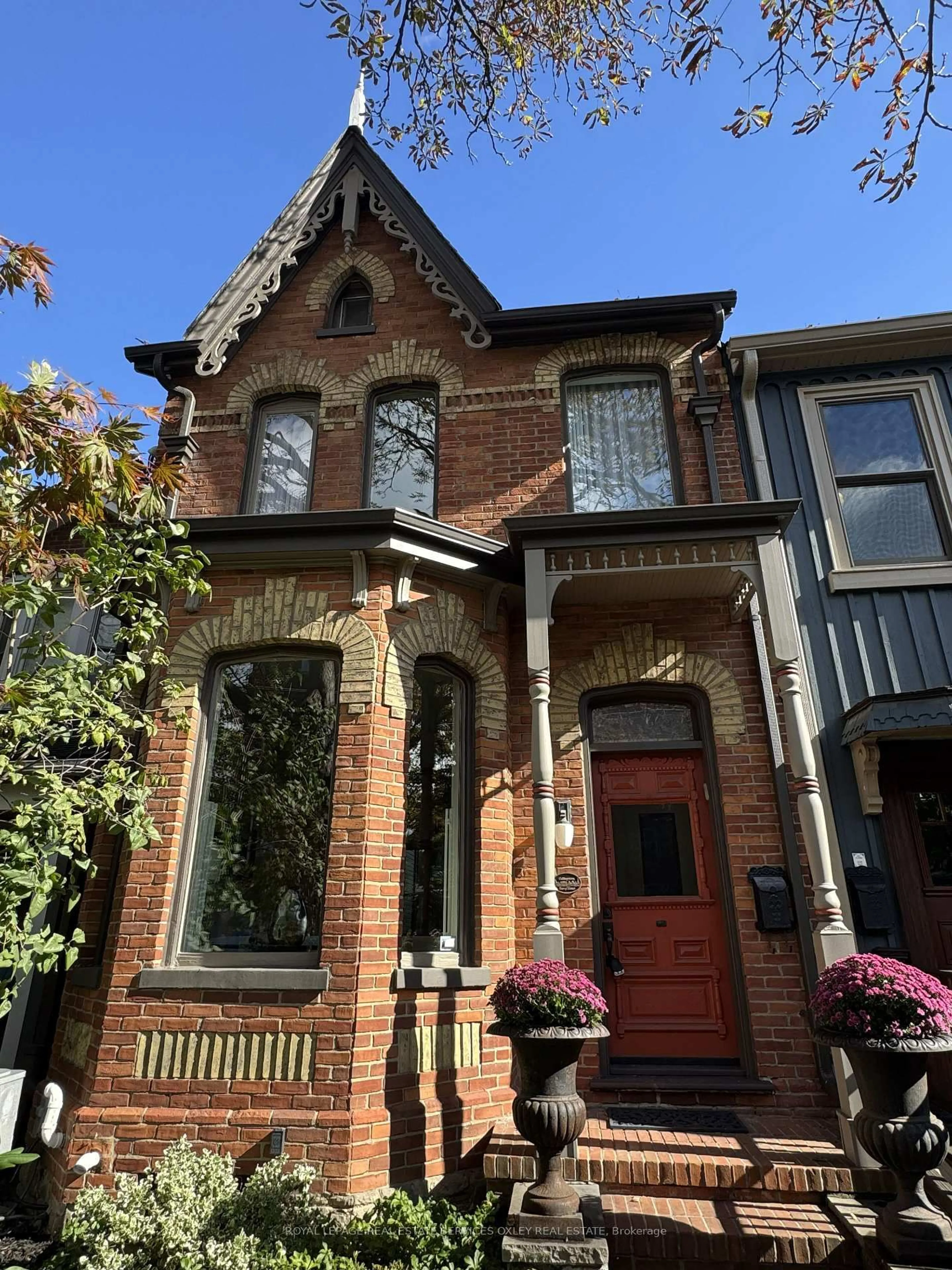 Home with brick exterior material, street for 313 Sumach St, Toronto Ontario M5A 3K4