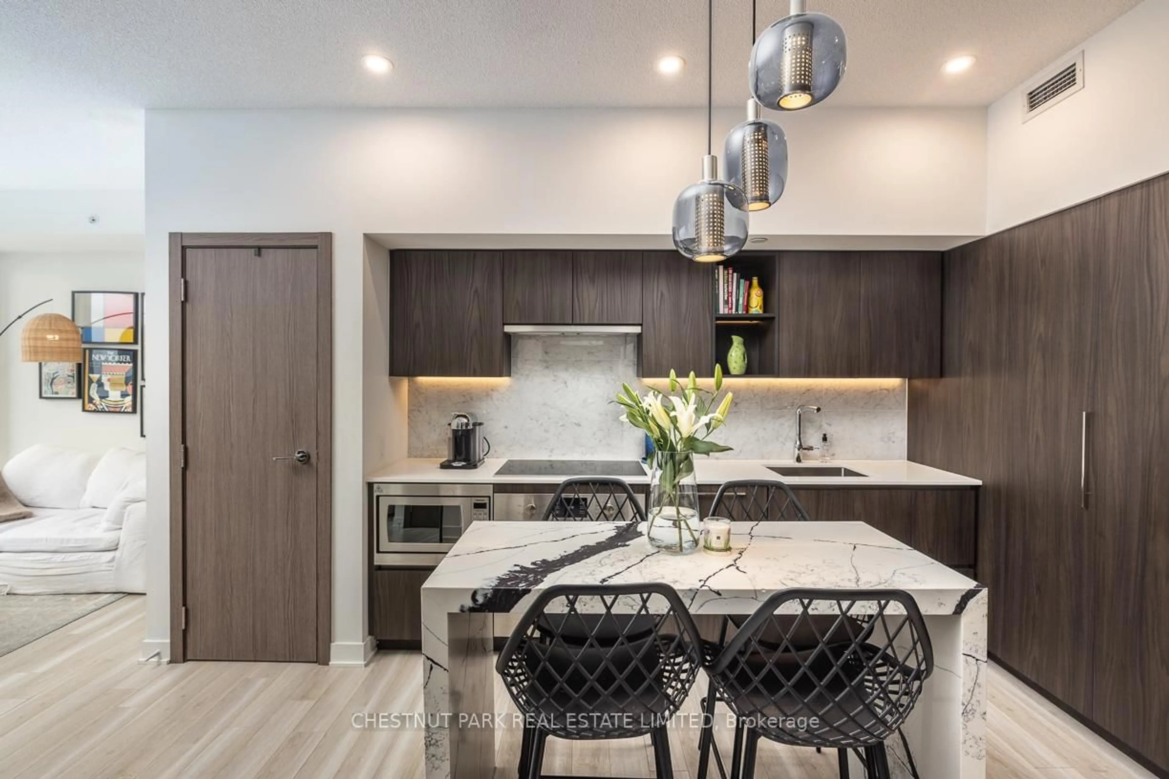 Contemporary kitchen, unknown for 17 Bathurst St #3116, Toronto Ontario M5V 0N1