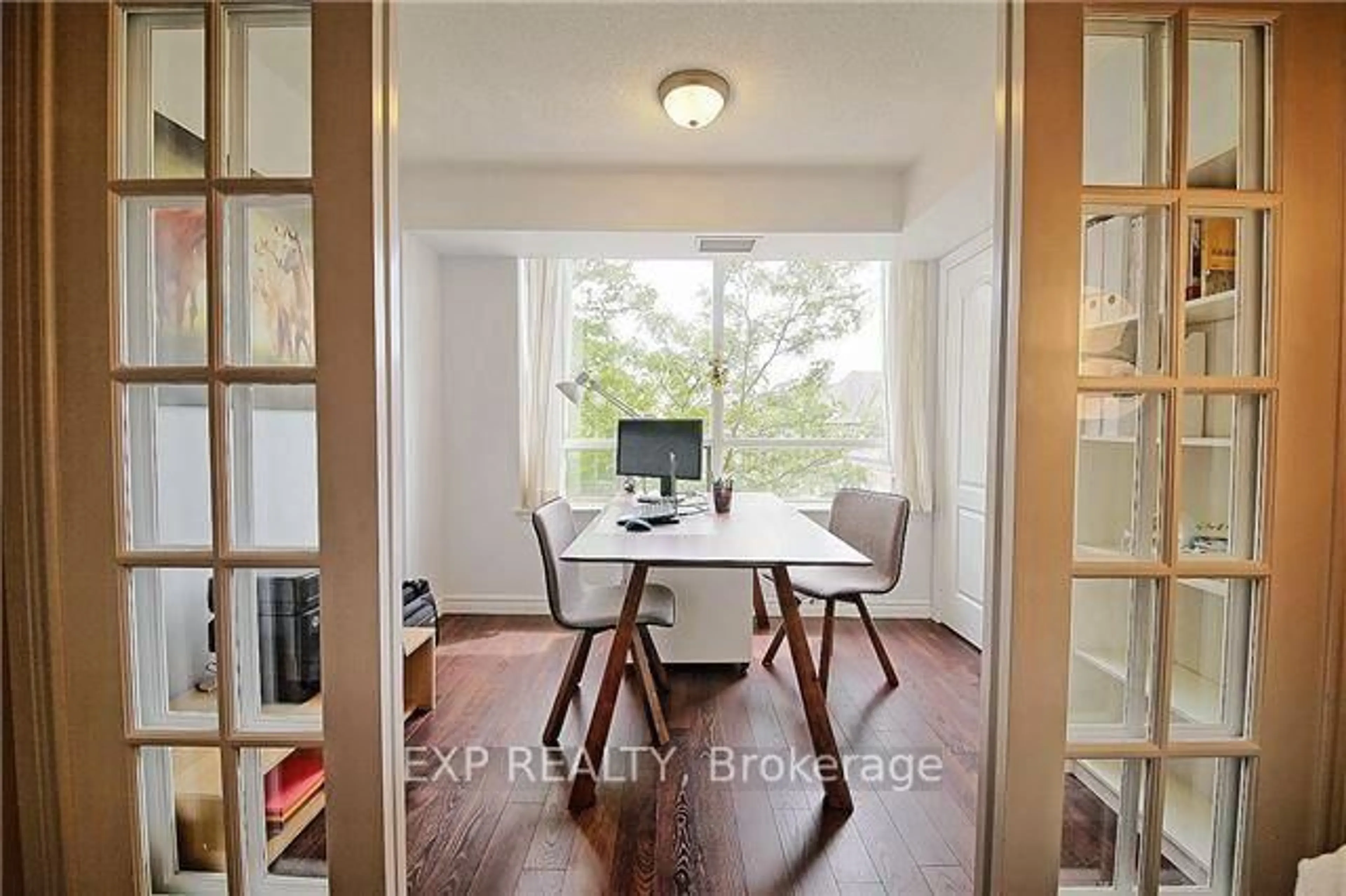 Dining room, wood/laminate floor for 88 Grandview Way #508, Toronto Ontario M2N 6V6