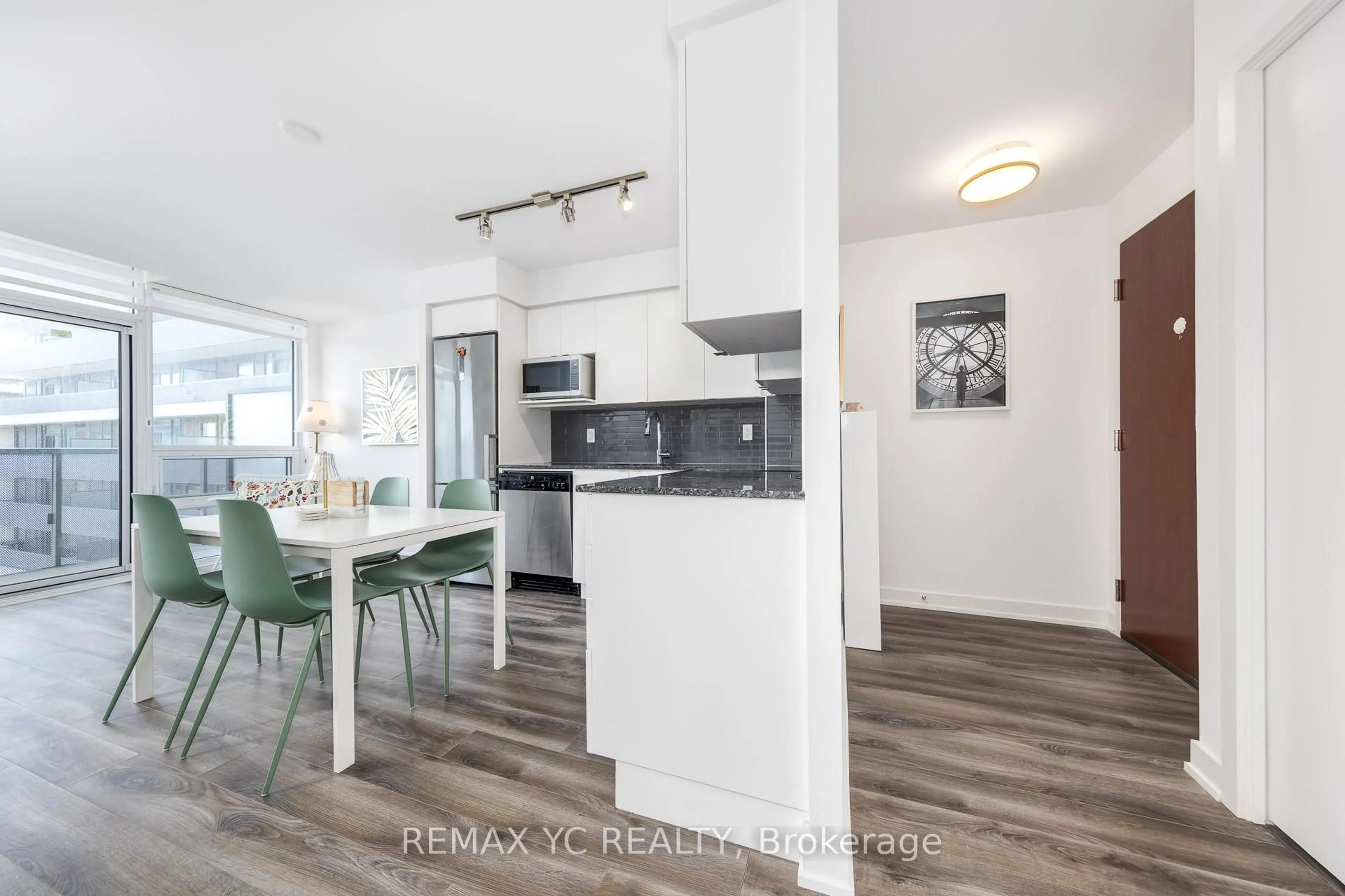 Open concept kitchen, unknown for 120 Varna Dr #715, Toronto Ontario M6A 0B3