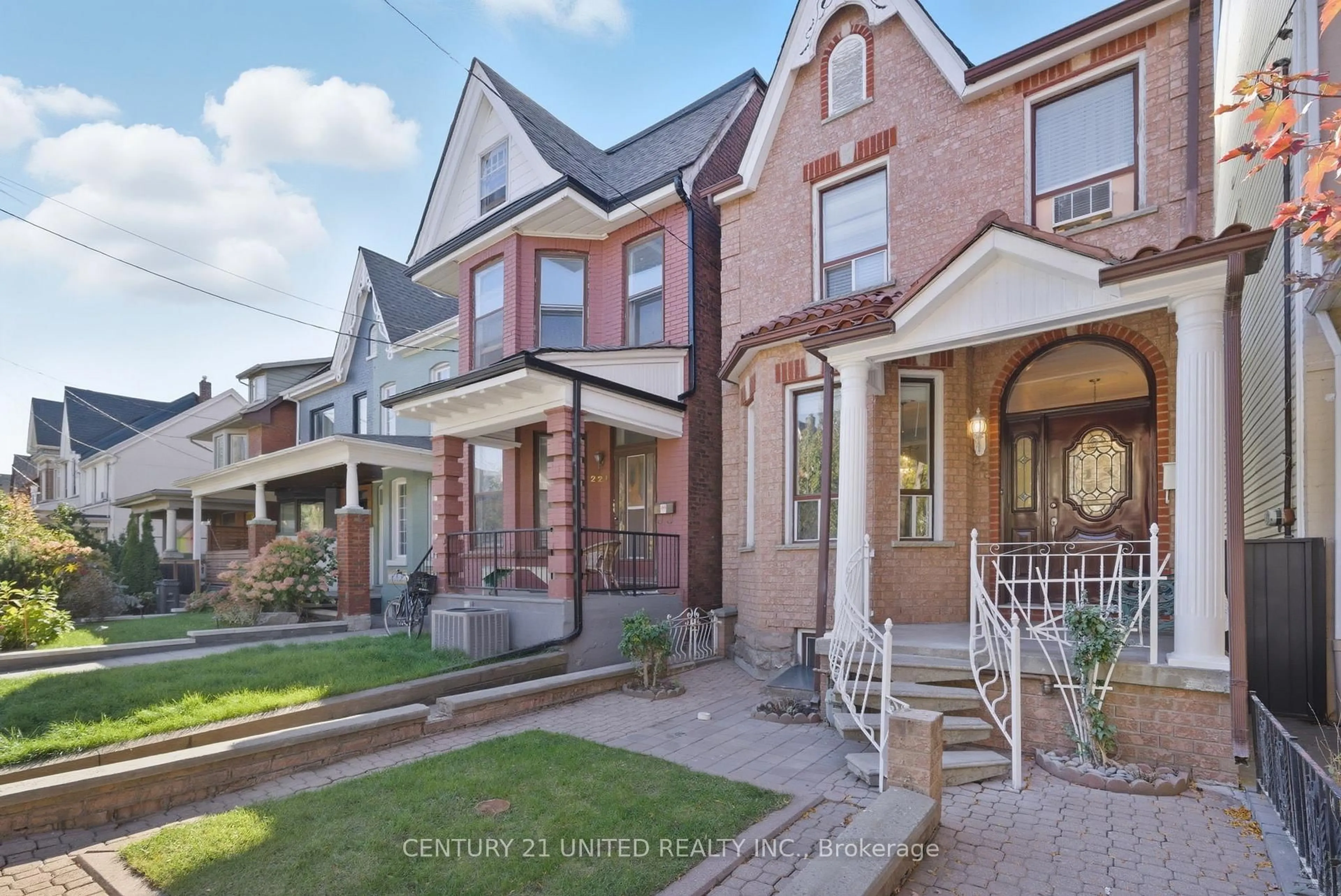 Home with brick exterior material, street for 226 Palmerston Ave, Toronto Ontario M6J 2J4