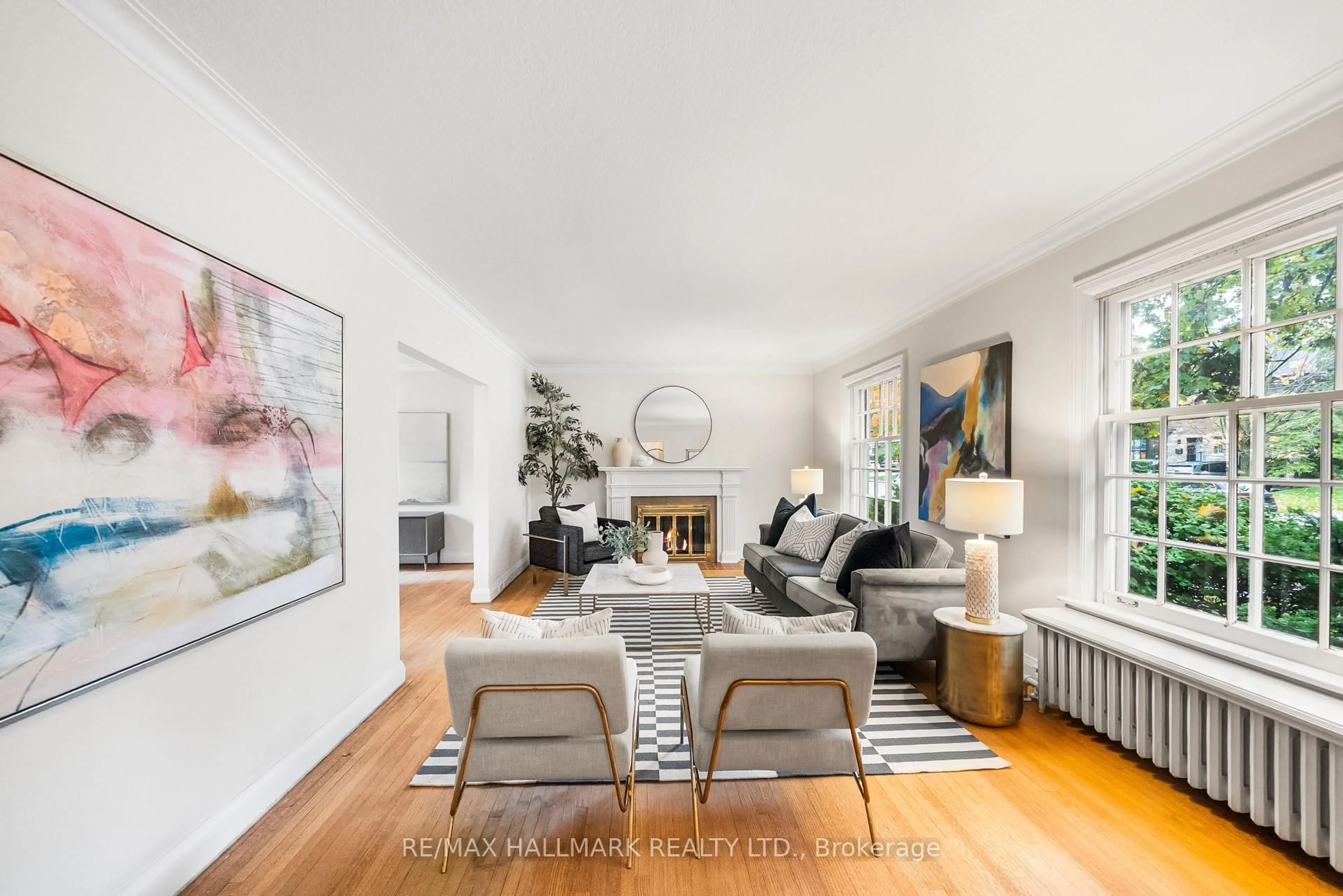 Living room with furniture, unknown for 135 Mona Dr, Toronto Ontario M5N 2R7