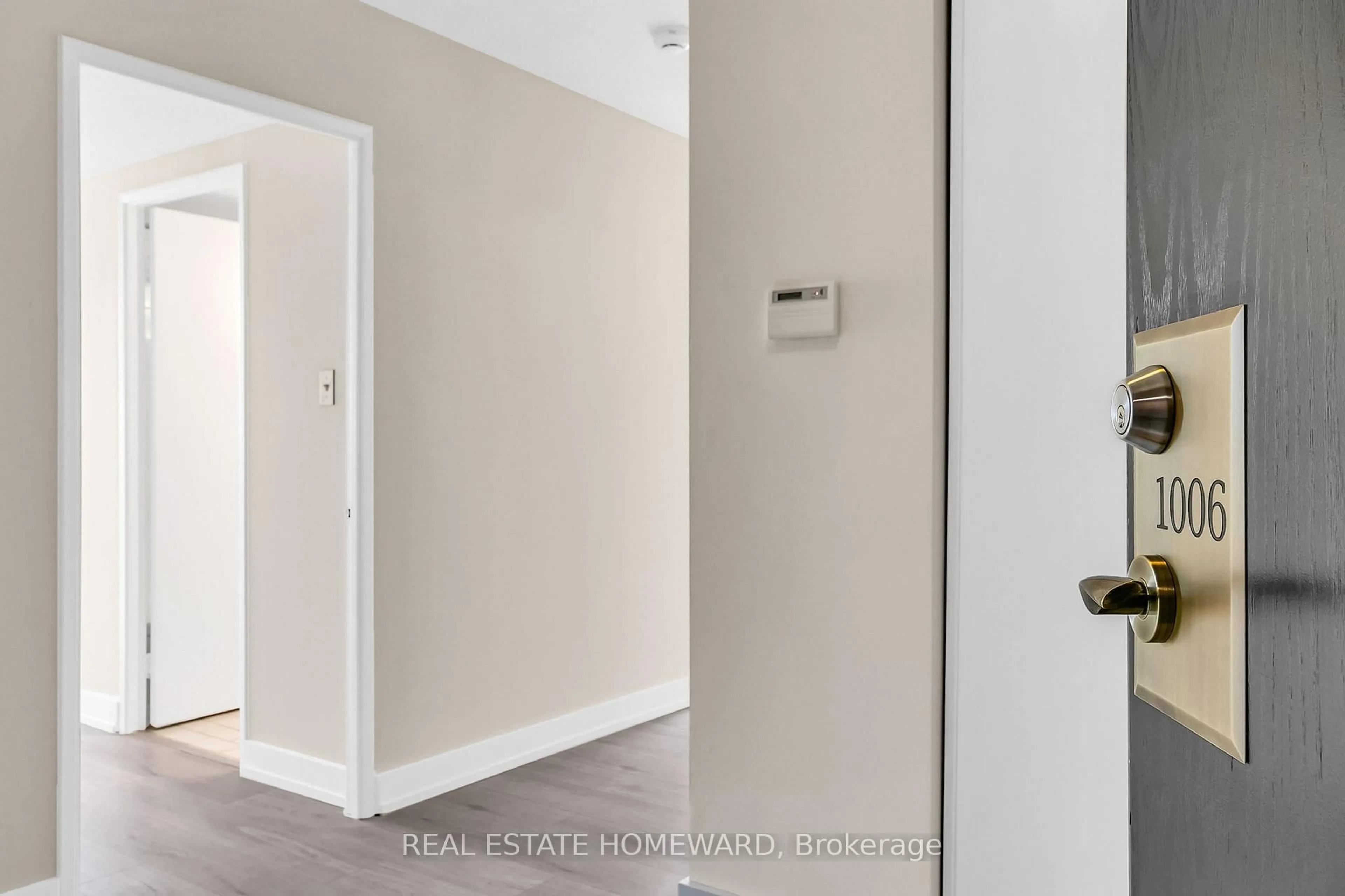 Indoor entryway for 215 Wynford Dr #1006, Toronto Ontario M3C 3P5