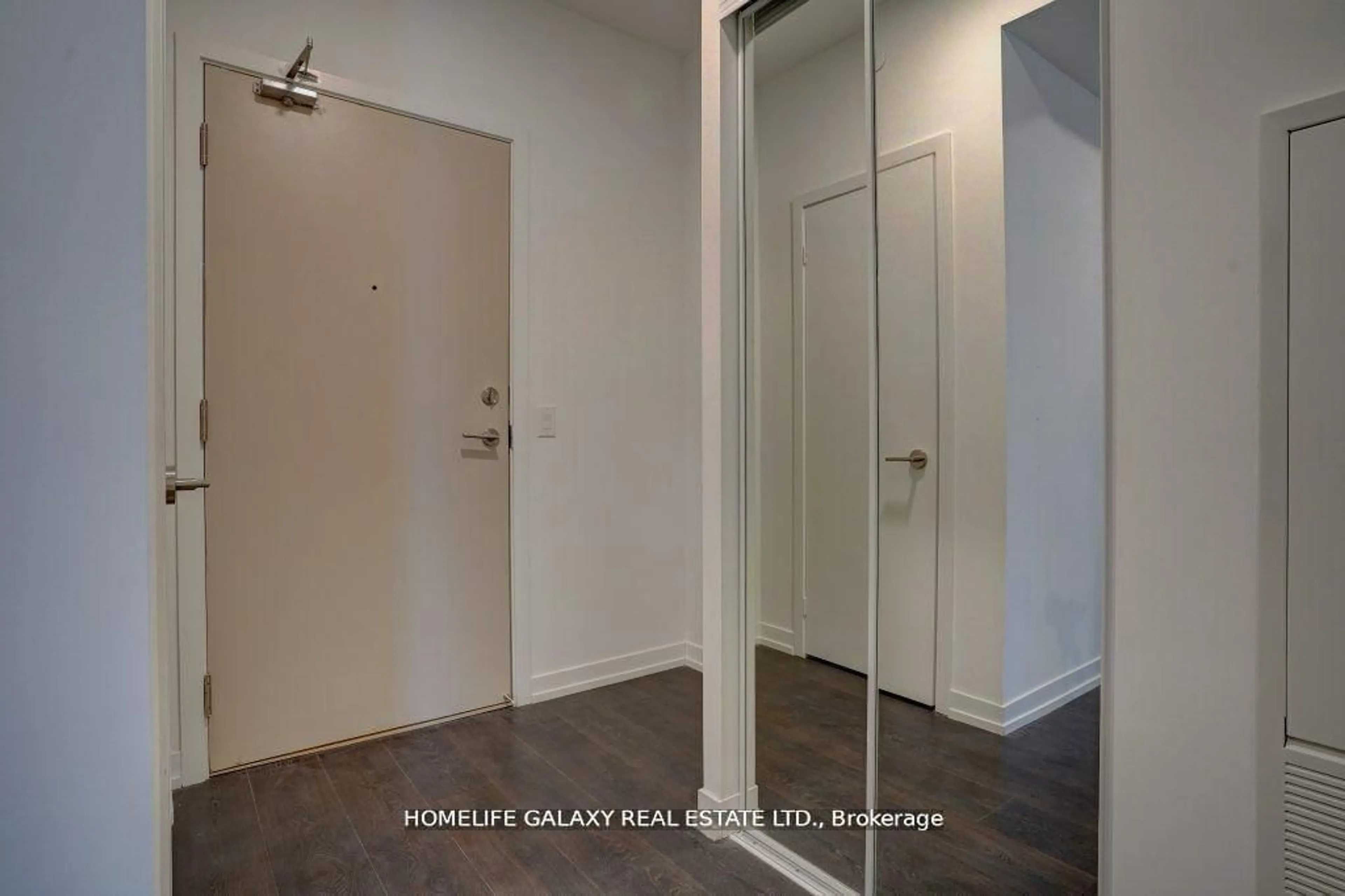 Unknown for 2020 Bathurst St #307, Toronto Ontario L5P 0A6