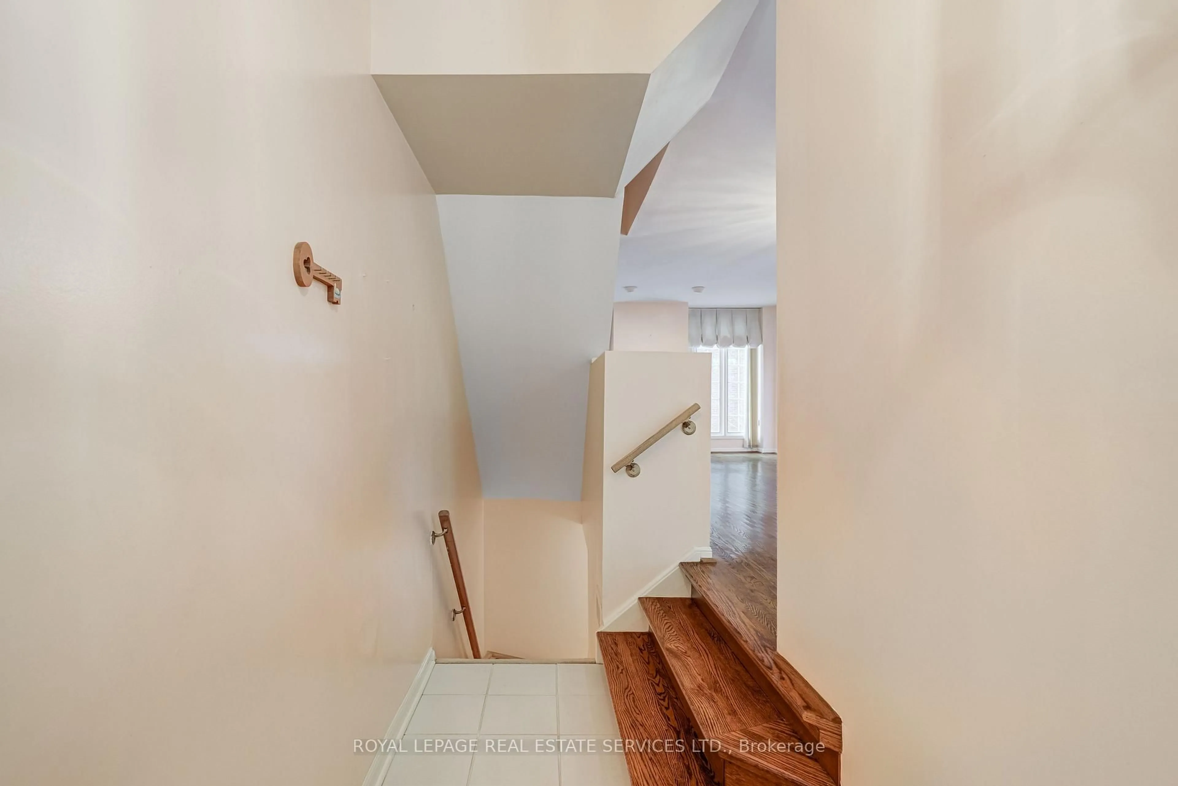 Unknown for 64 Arnold Ave, Toronto Ontario M5A 3B2