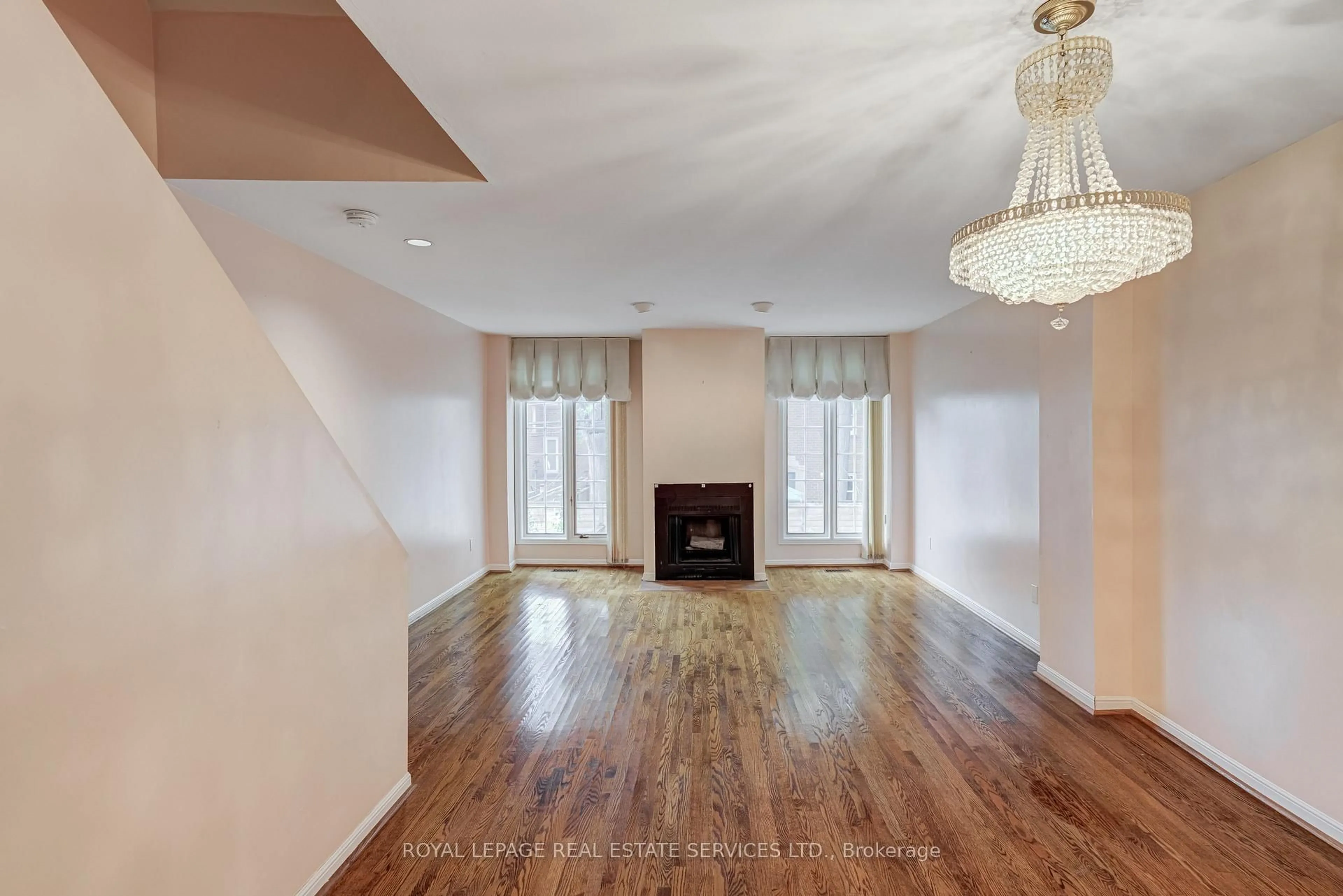 Unknown for 64 Arnold Ave, Toronto Ontario M5A 3B2