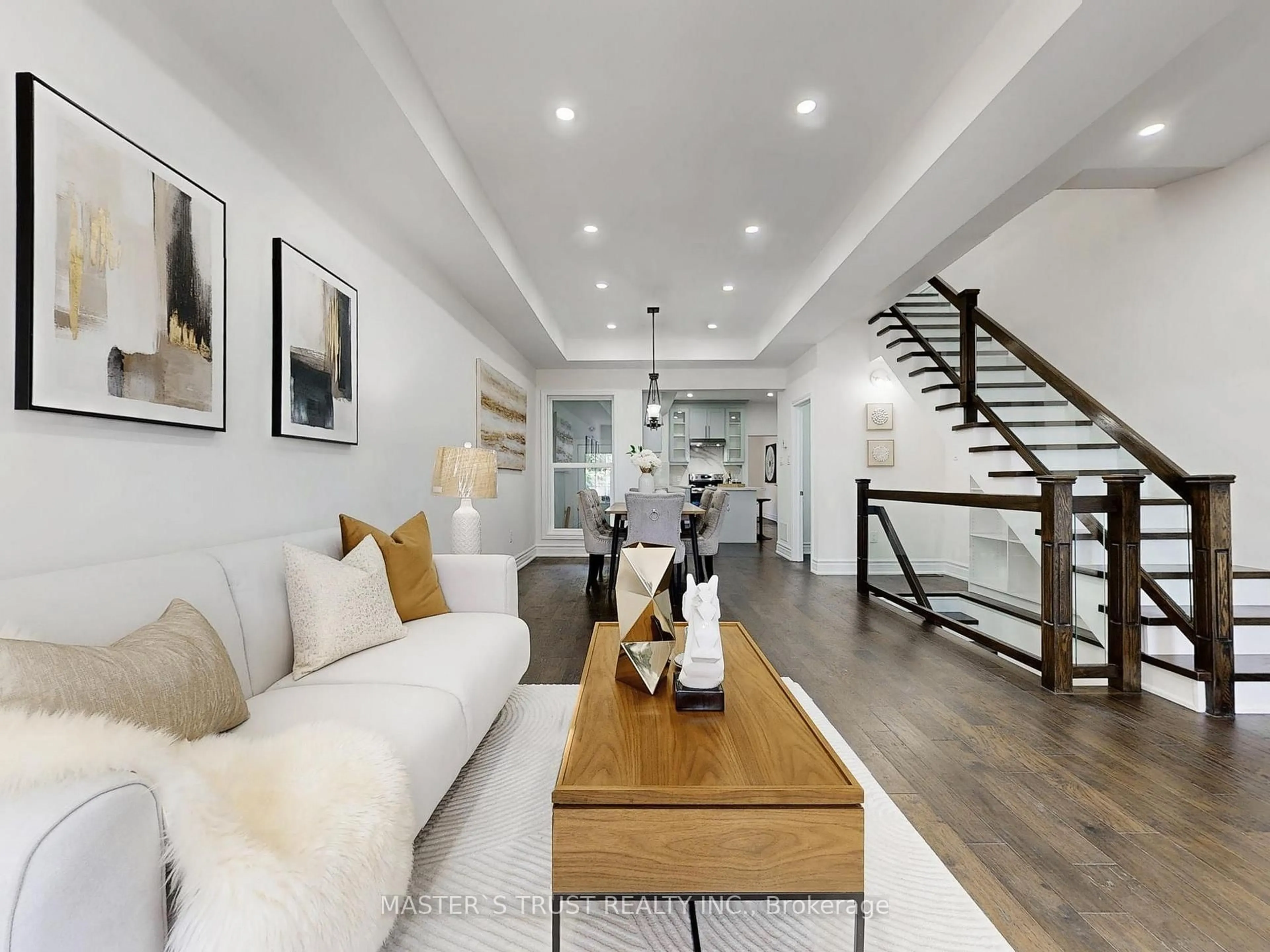 Living room with furniture, unknown for 420 ossington Ave, Toronto Ontario M6J 3A7