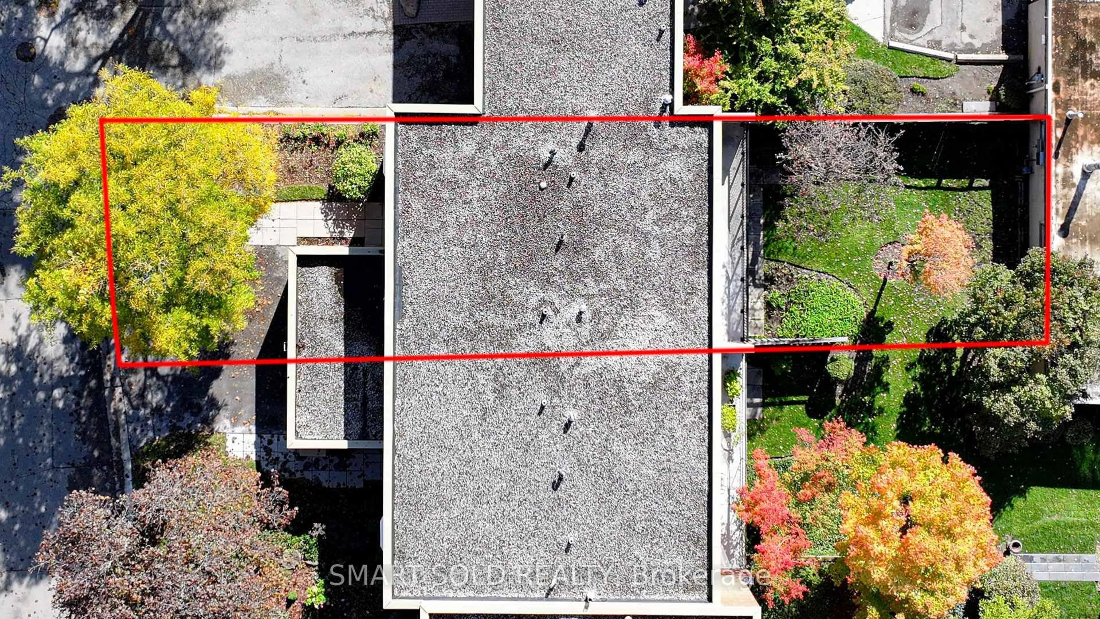 A pic from outside/outdoor area/front of a property/back of a property/a pic from drone, building for 26 Anvil Mill Way, Toronto Ontario M2L 1R1