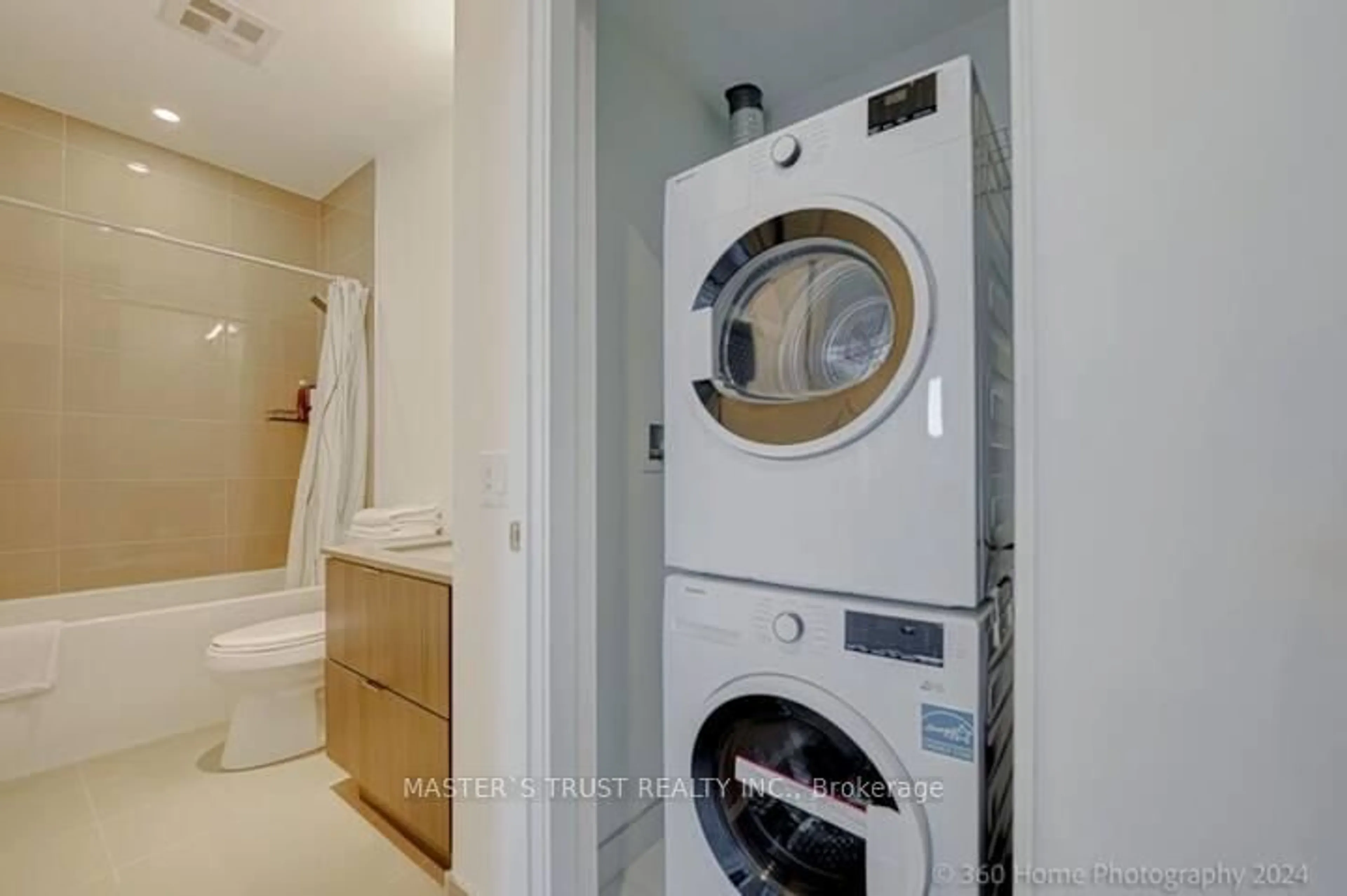 Laundry room for 395 Bloor St #4406, Toronto Ontario M4W 0B4