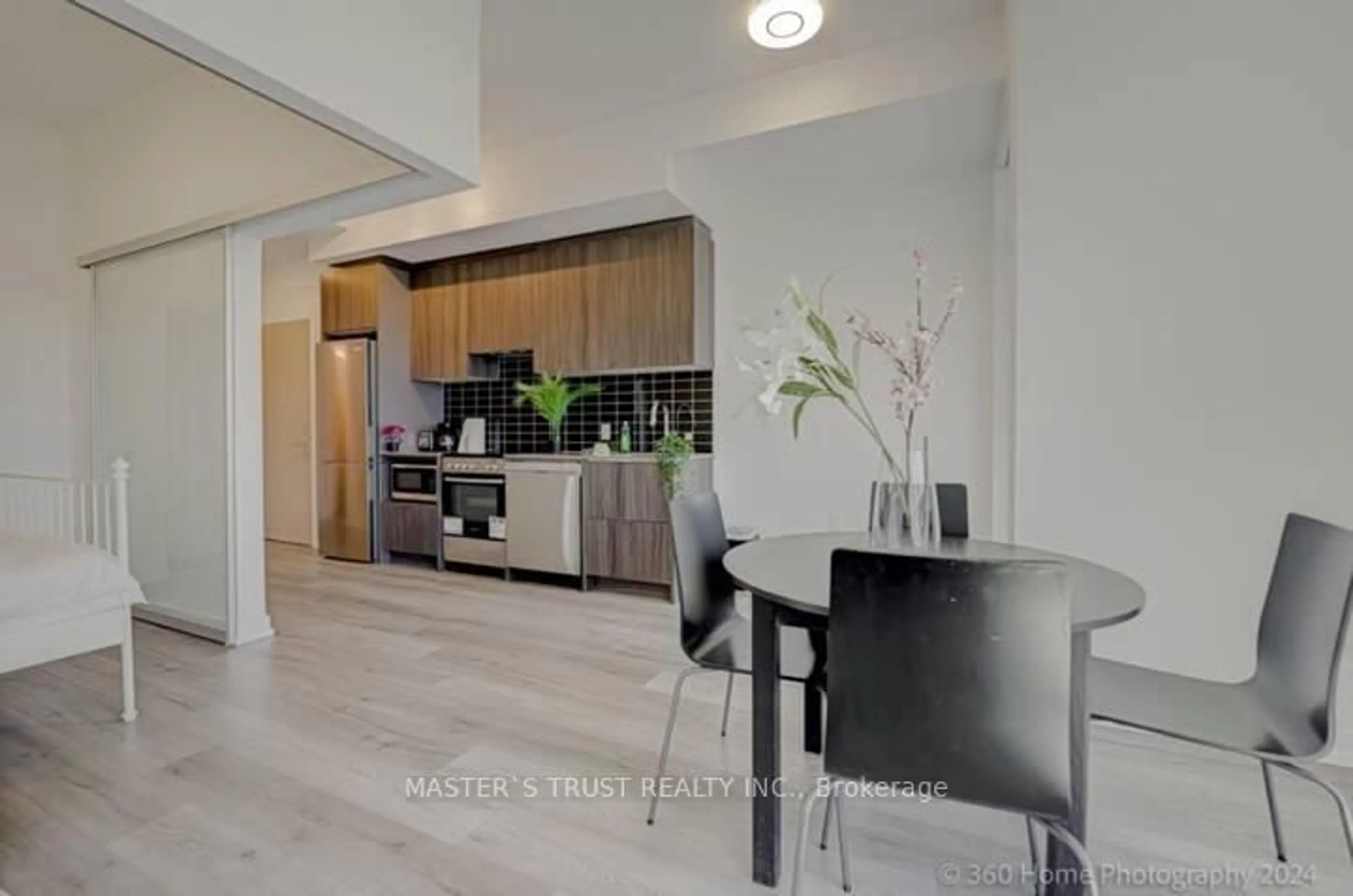 Unknown for 395 Bloor St #4406, Toronto Ontario M4W 0B4