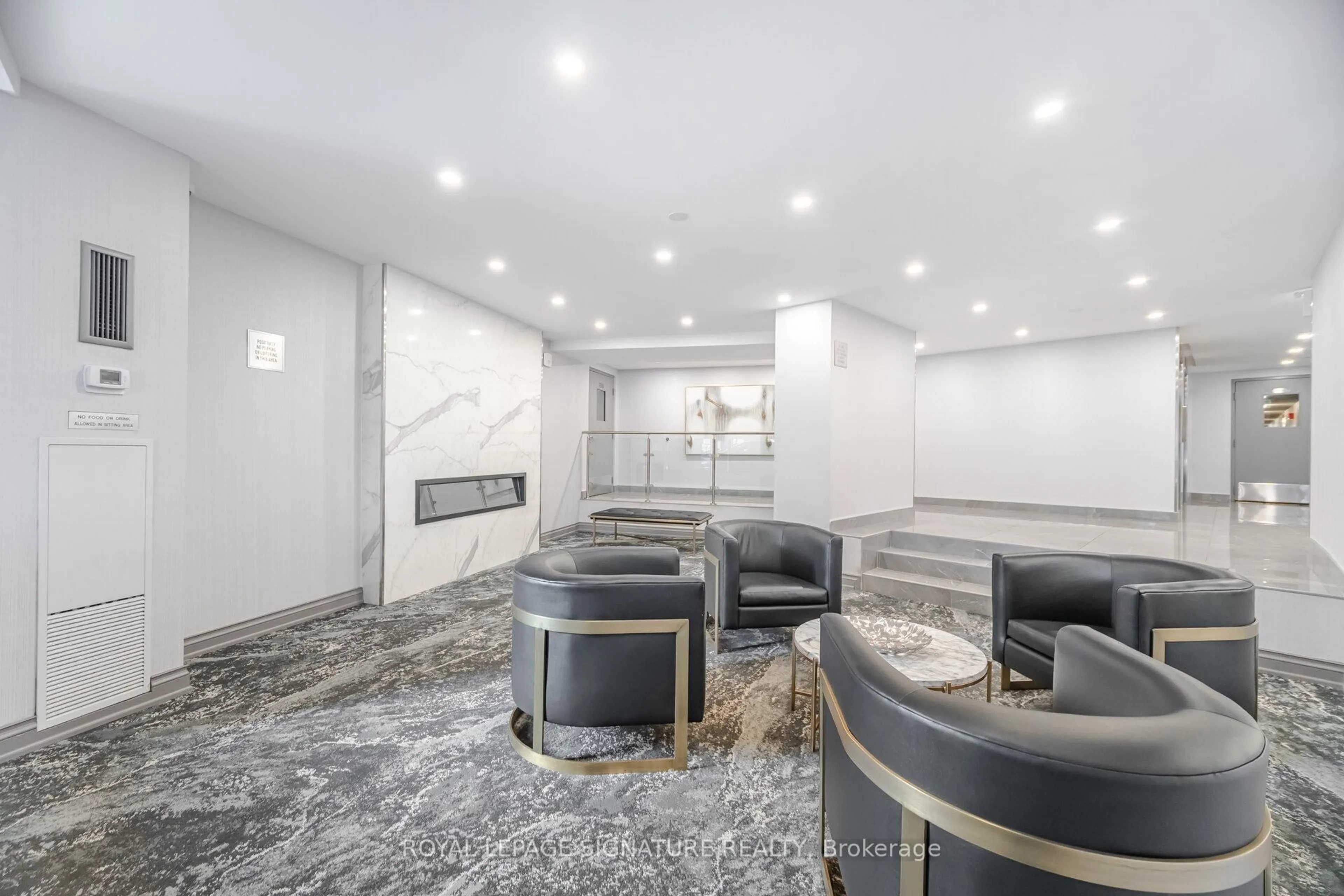 Lobby for 10 Edgecliff Gfwy #303, Toronto Ontario M3C 3A3