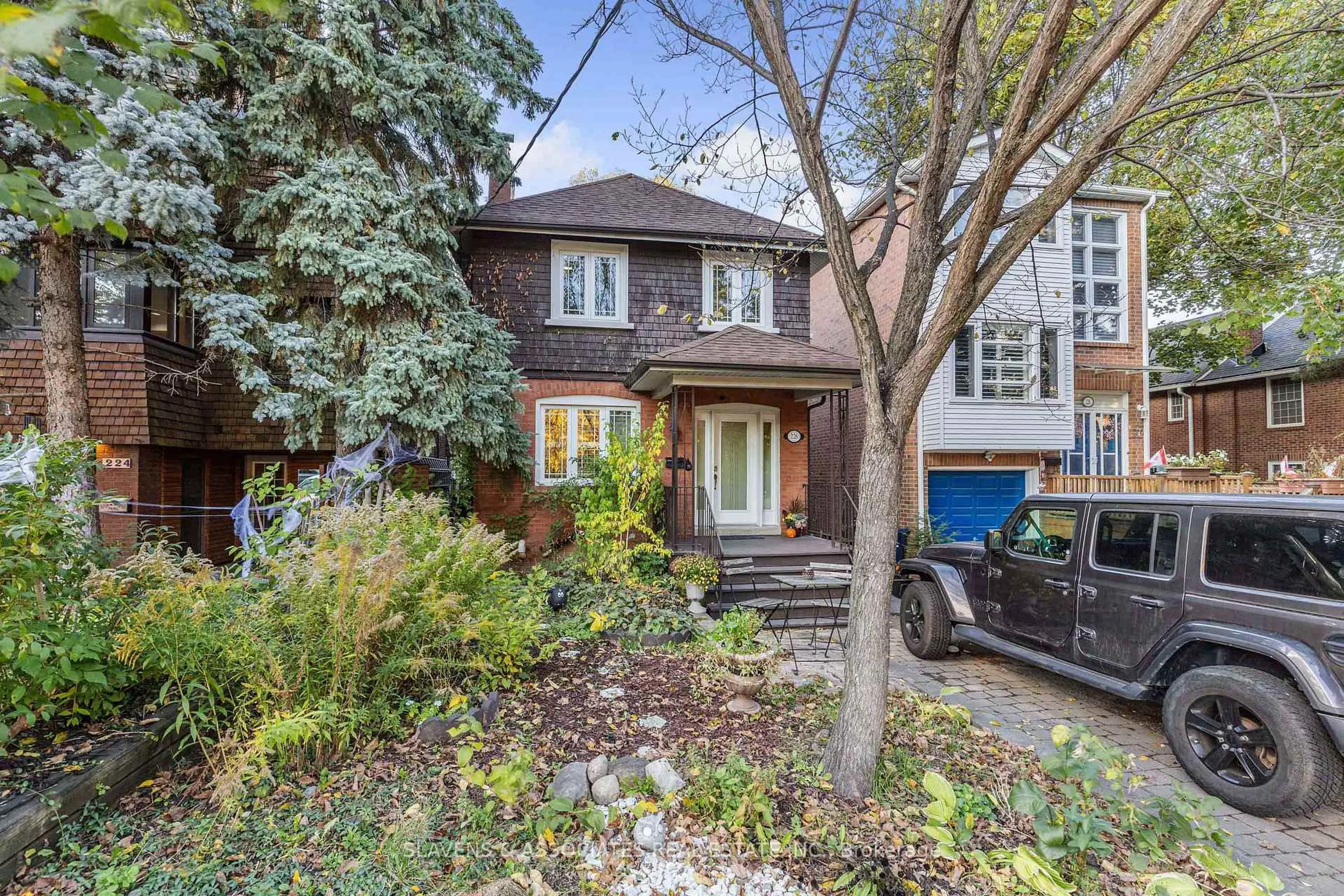 Home with brick exterior material, street for 226 Broadway Ave, Toronto Ontario M4P 1V9