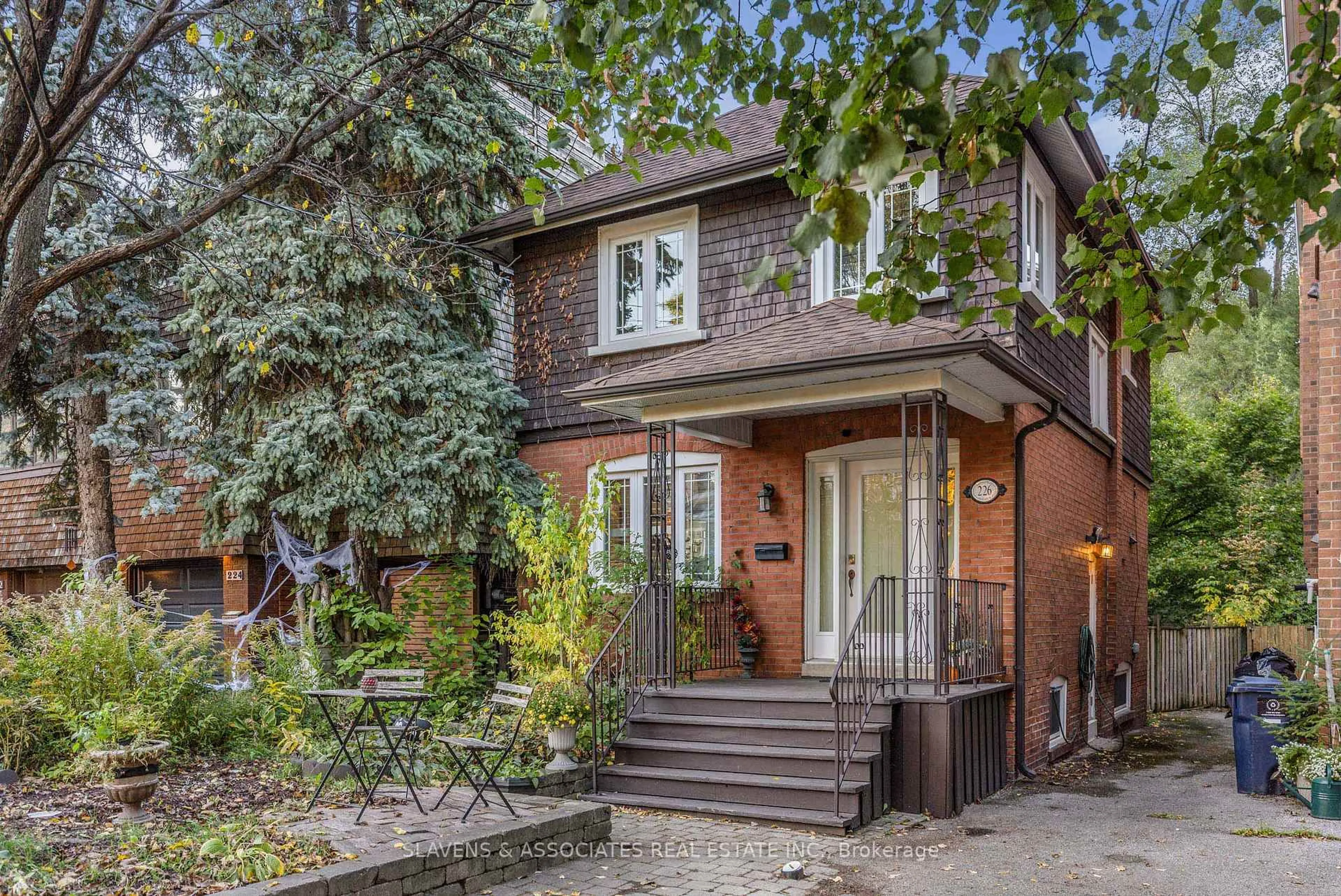 Home with brick exterior material, street for 226 Broadway Ave, Toronto Ontario M4P 1V9