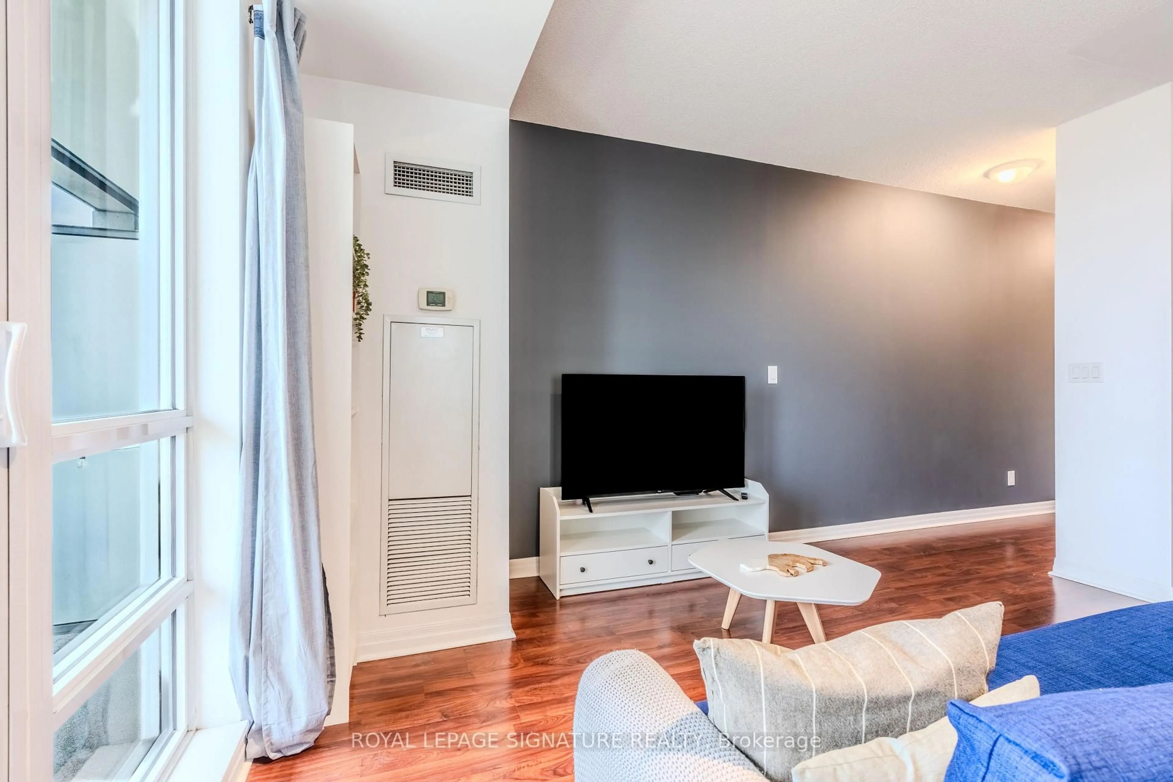 Living room with furniture, unknown for 30 Herons Hill Way #1901, Toronto Ontario M2J 0A7