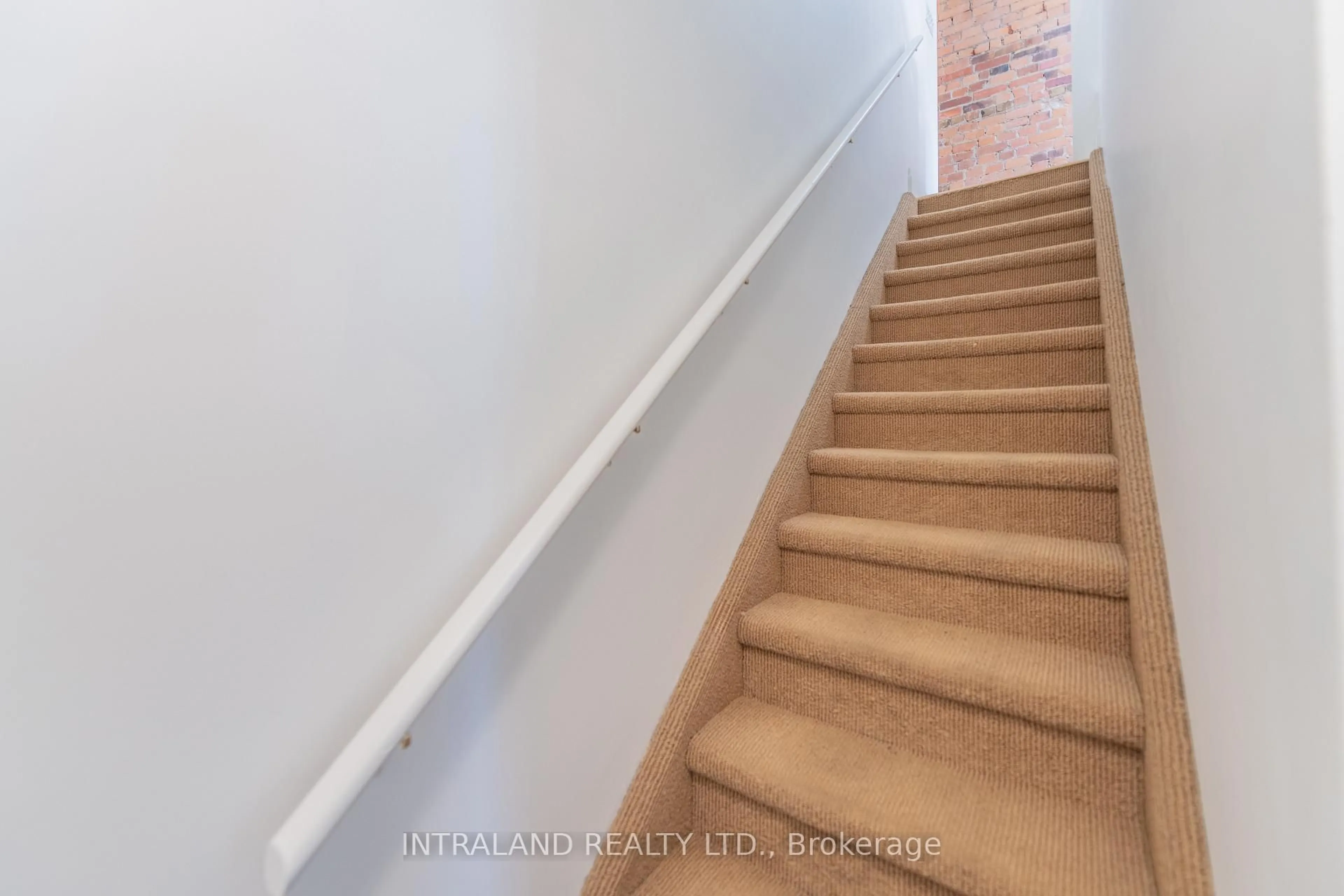 Stairs for 1005 Bathurst St, Toronto Ontario M5R 3G8