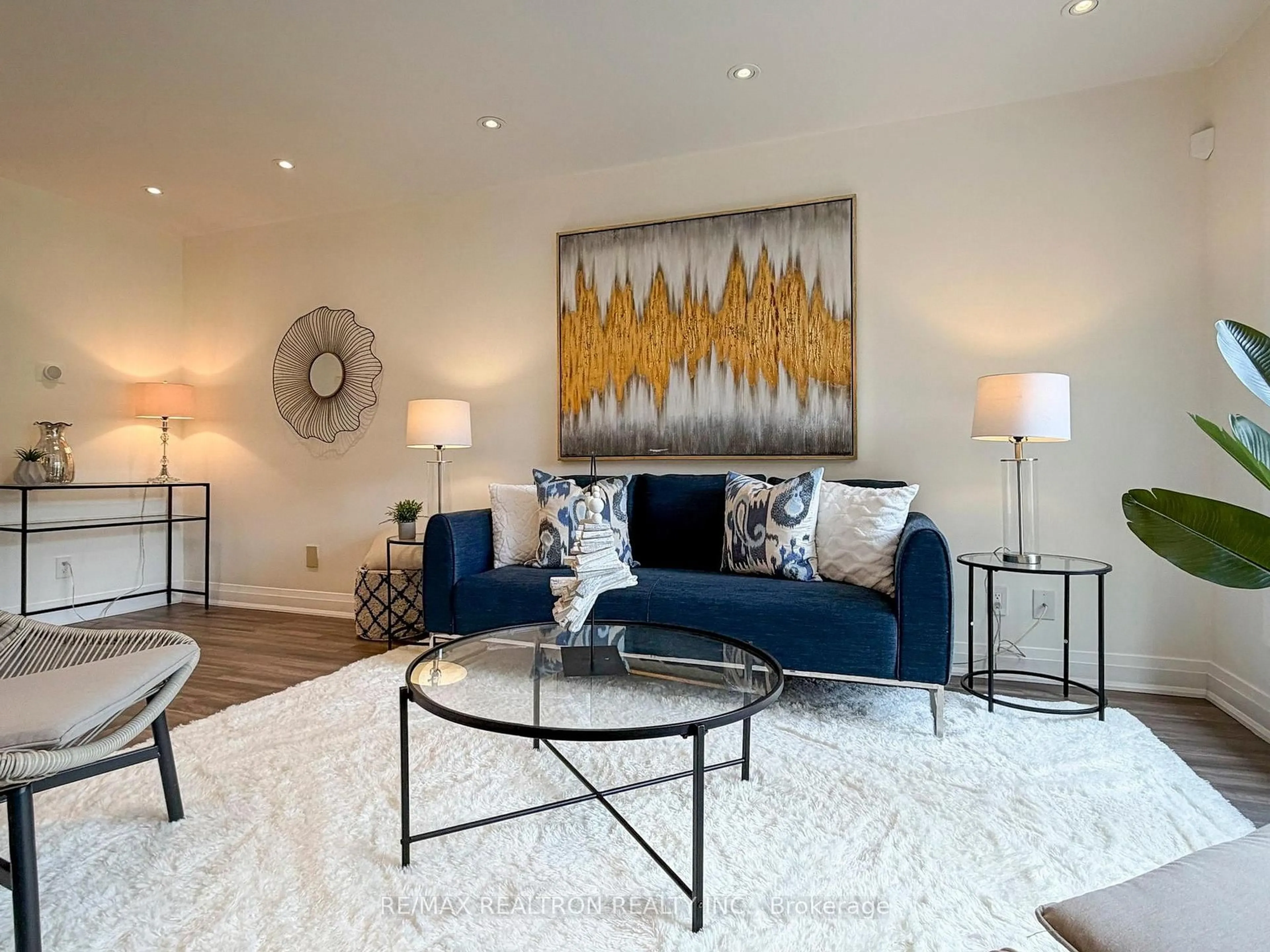 Living room with furniture, carpet floor for 49 Houston Cres, Toronto Ontario M2J 3H7