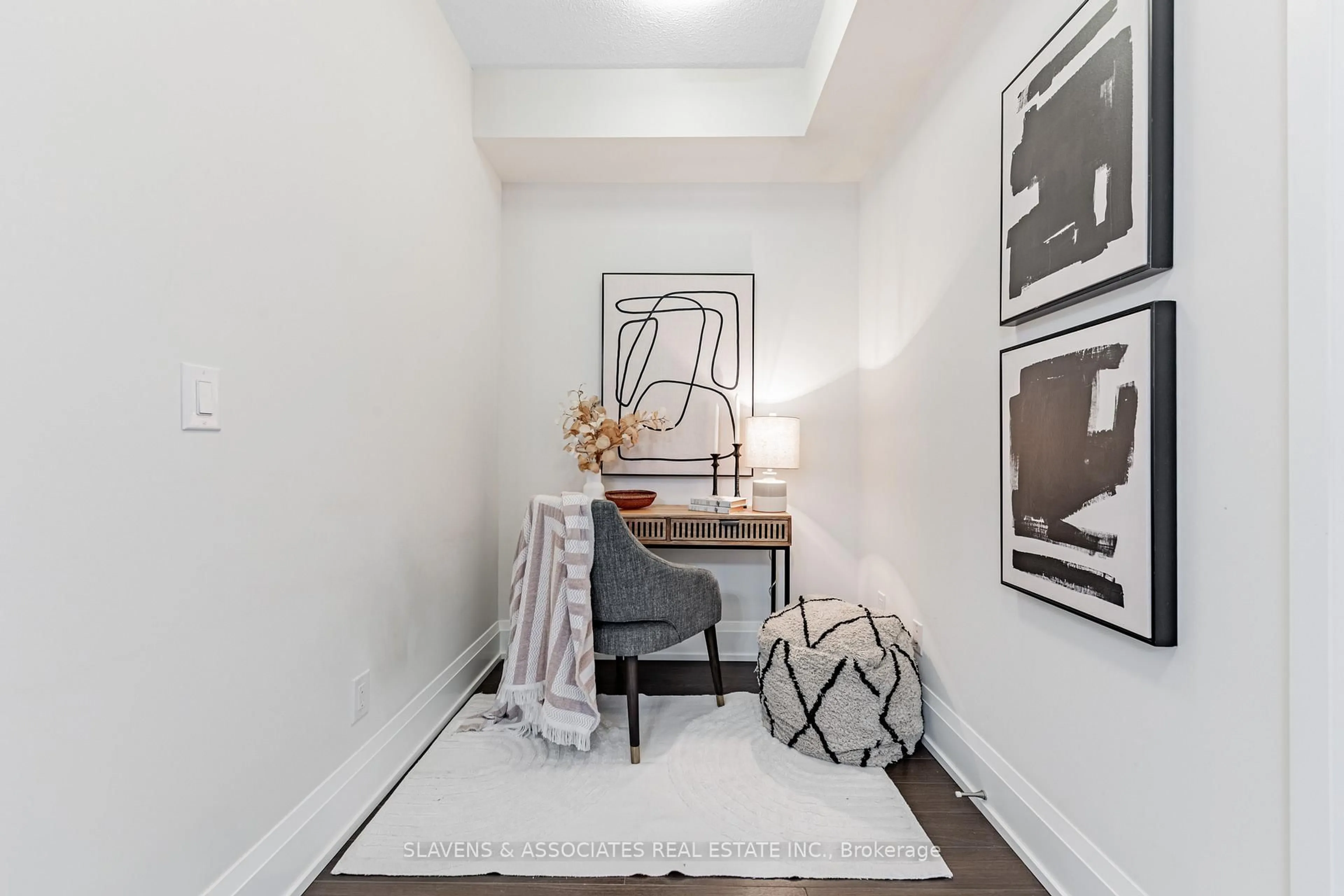 Indoor entryway for 120 Harrison Garden Blvd #508, Toronto Ontario M2N 0H1