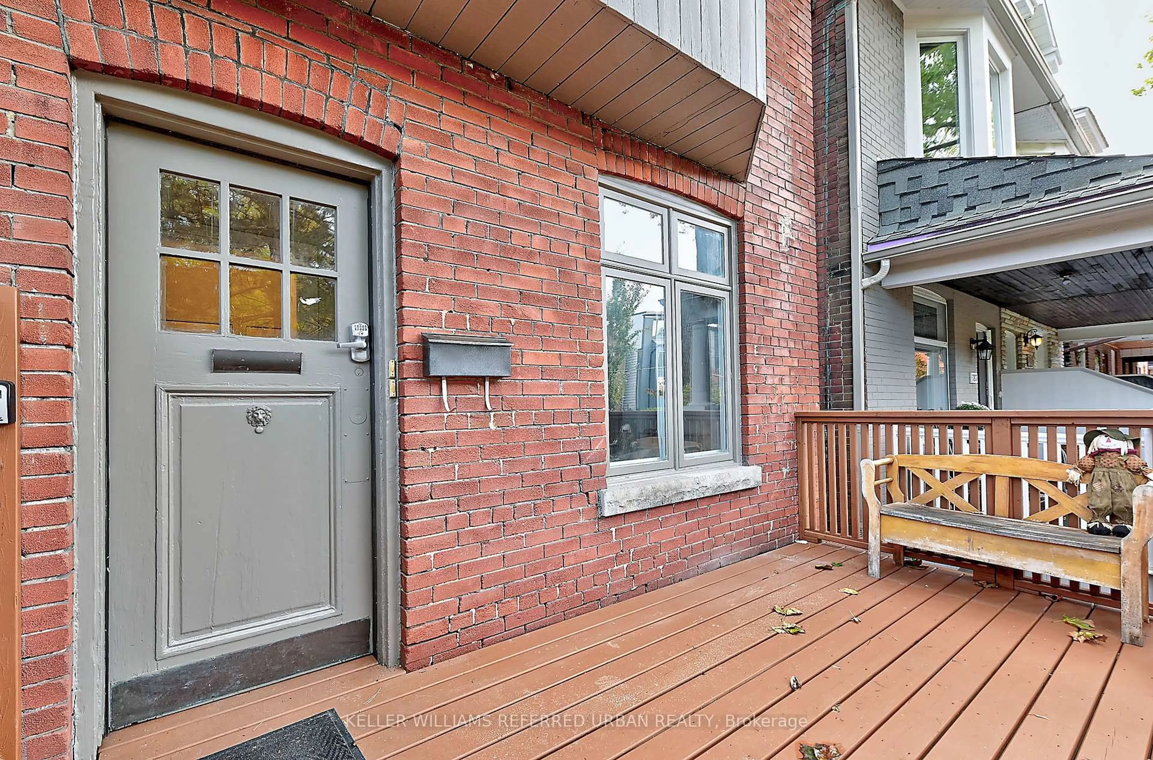 Patio, street for 789 Markham St, Toronto Ontario M6G 2M4