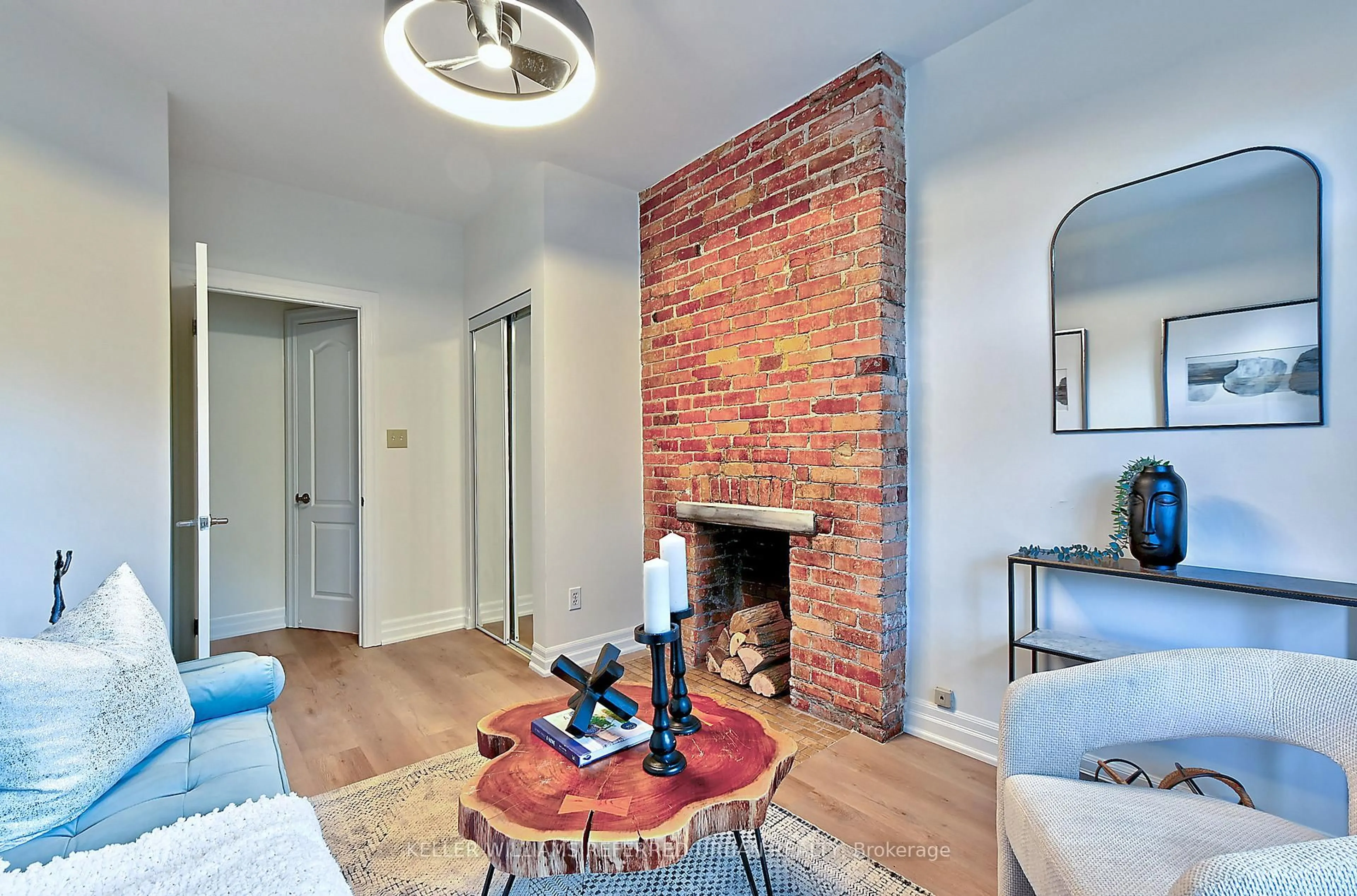 Living room with furniture, unknown for 789 Markham St, Toronto Ontario M6G 2M4
