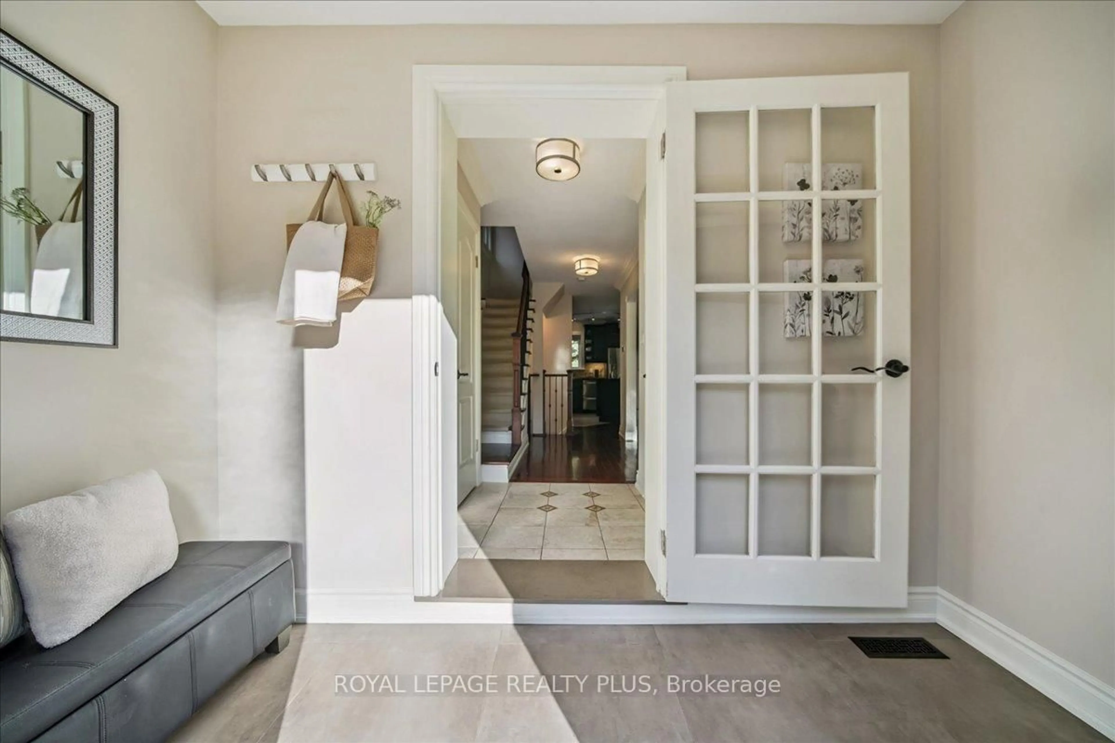 Indoor entryway for 265 Winnett Ave, Toronto Ontario M6C 3L8