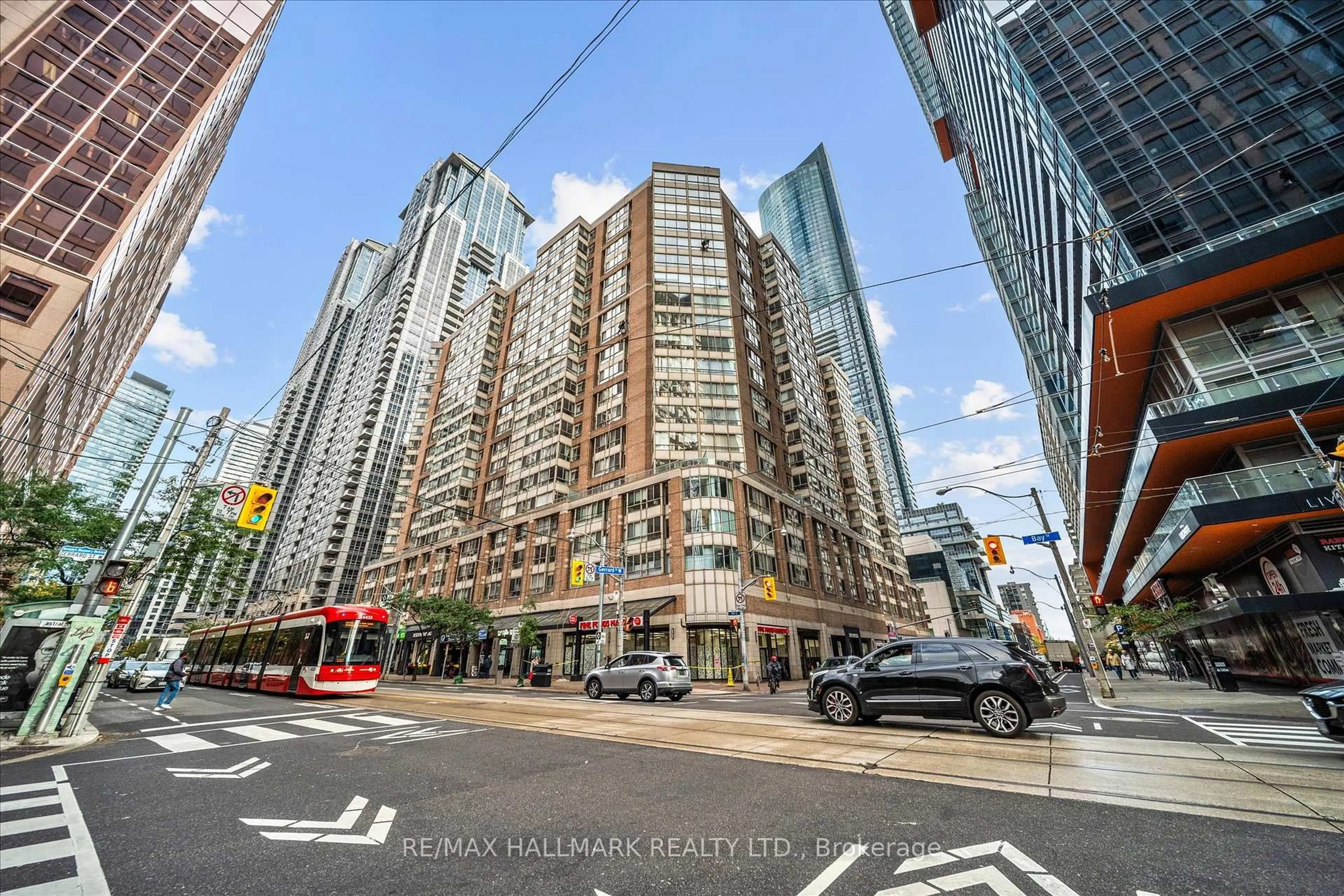 Unknown for 717 Bay St #703, Toronto Ontario M5G 2J9