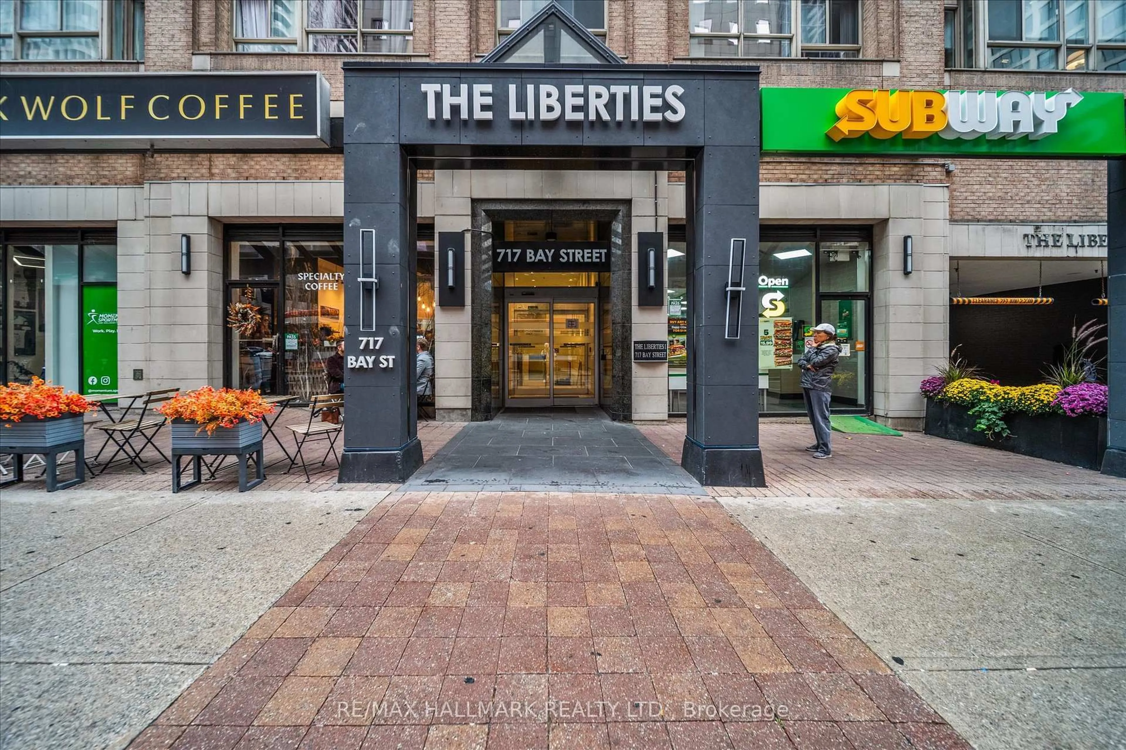 Lobby for 717 Bay St #703, Toronto Ontario M5G 2J9