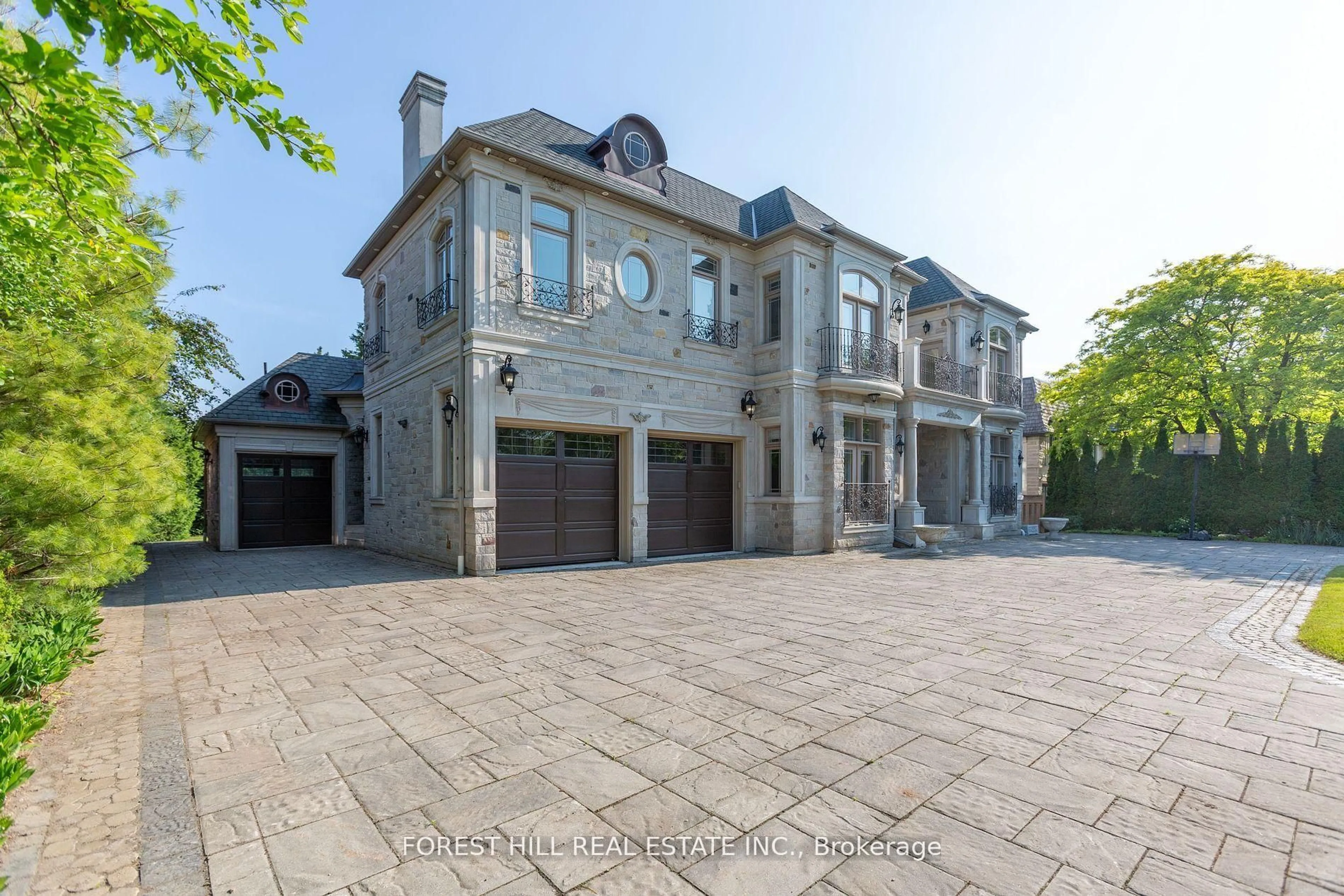 Home with brick exterior material, street for 4 Fifeshire Rd, Toronto Ontario M2L 2G5