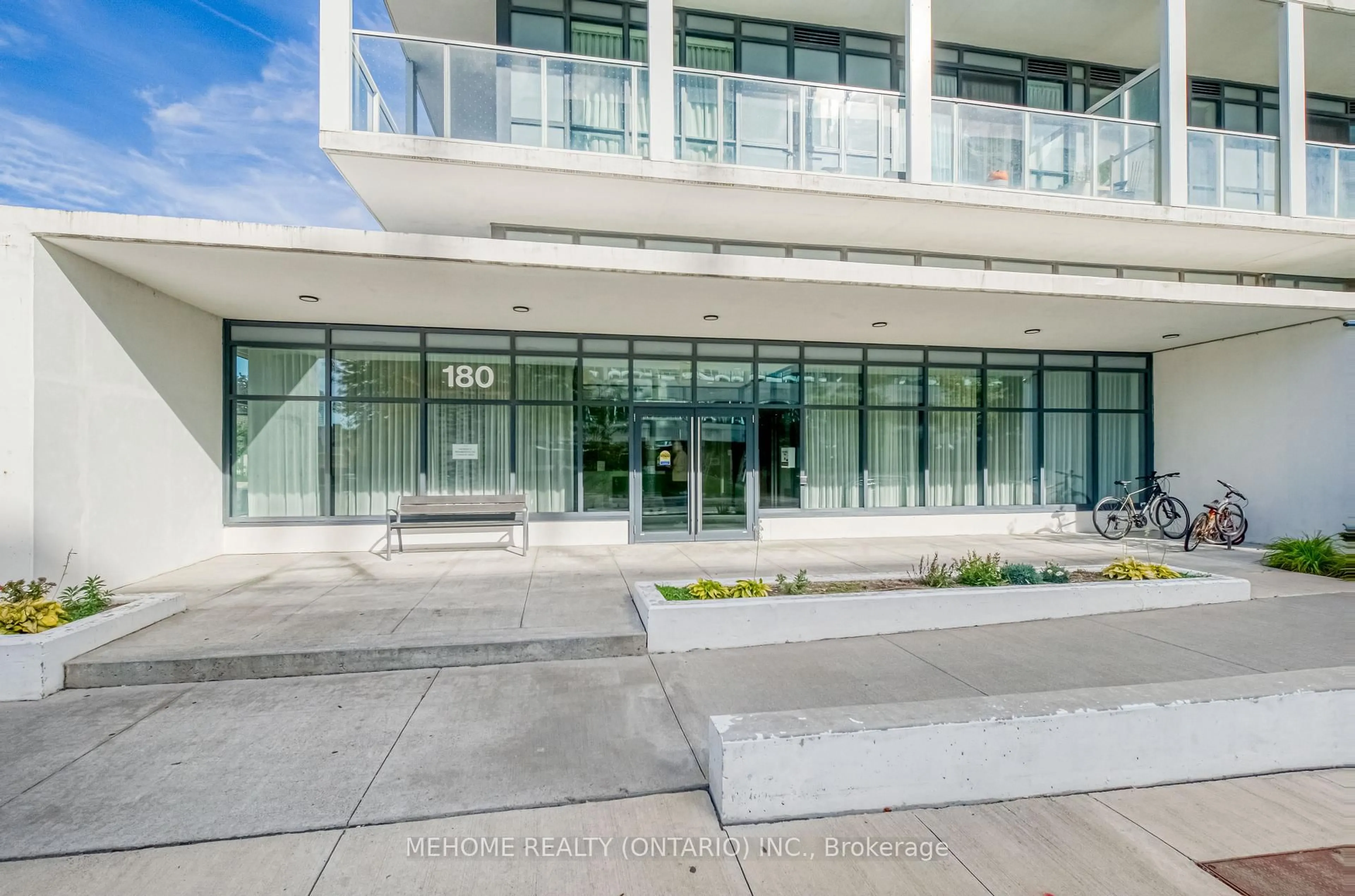 Indoor foyer for 180 Fairview Mall Dr #905, Toronto Ontario M2J 4T1