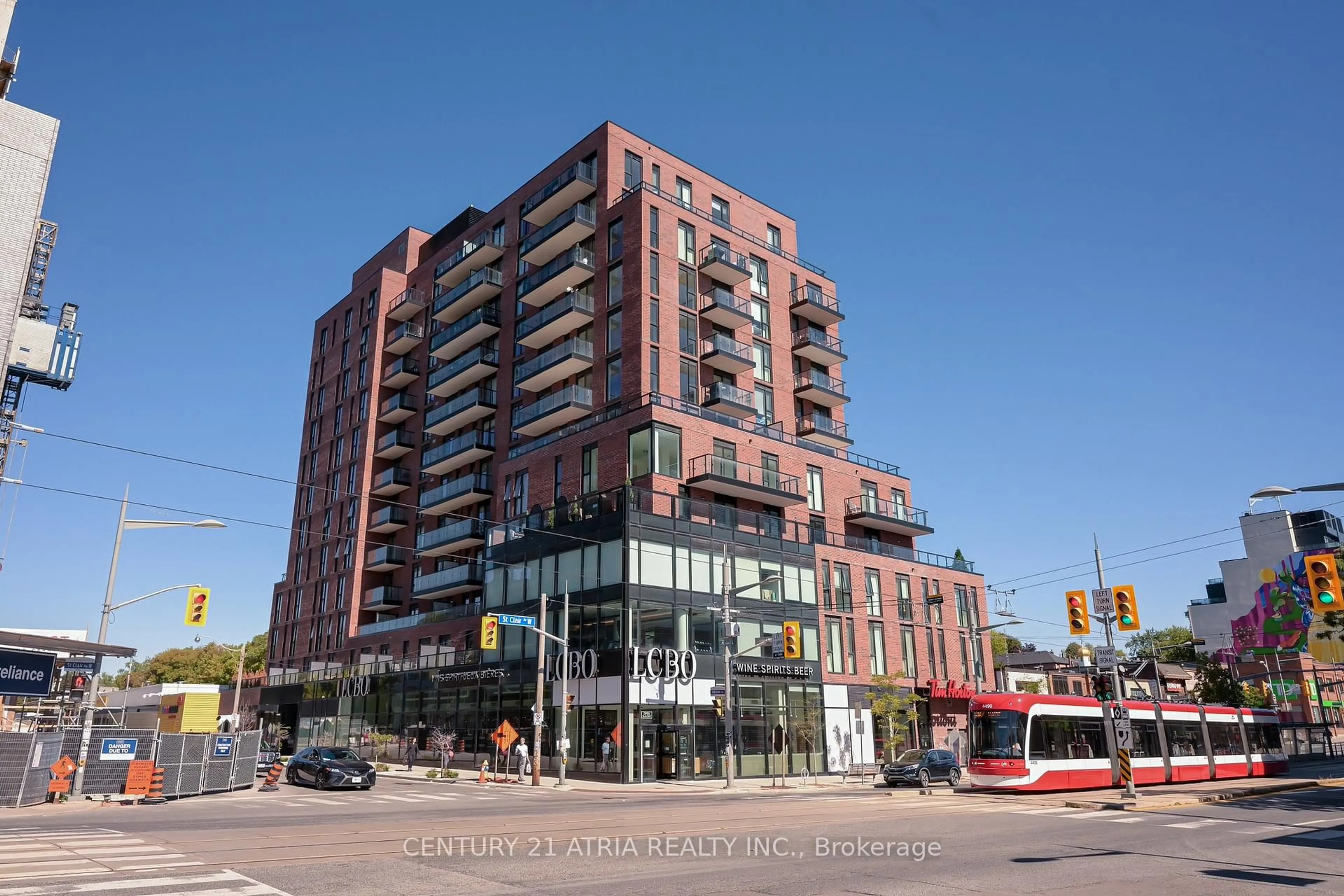 Unknown for 185 Alberta Ave #303, Toronto Ontario M6C 0A5