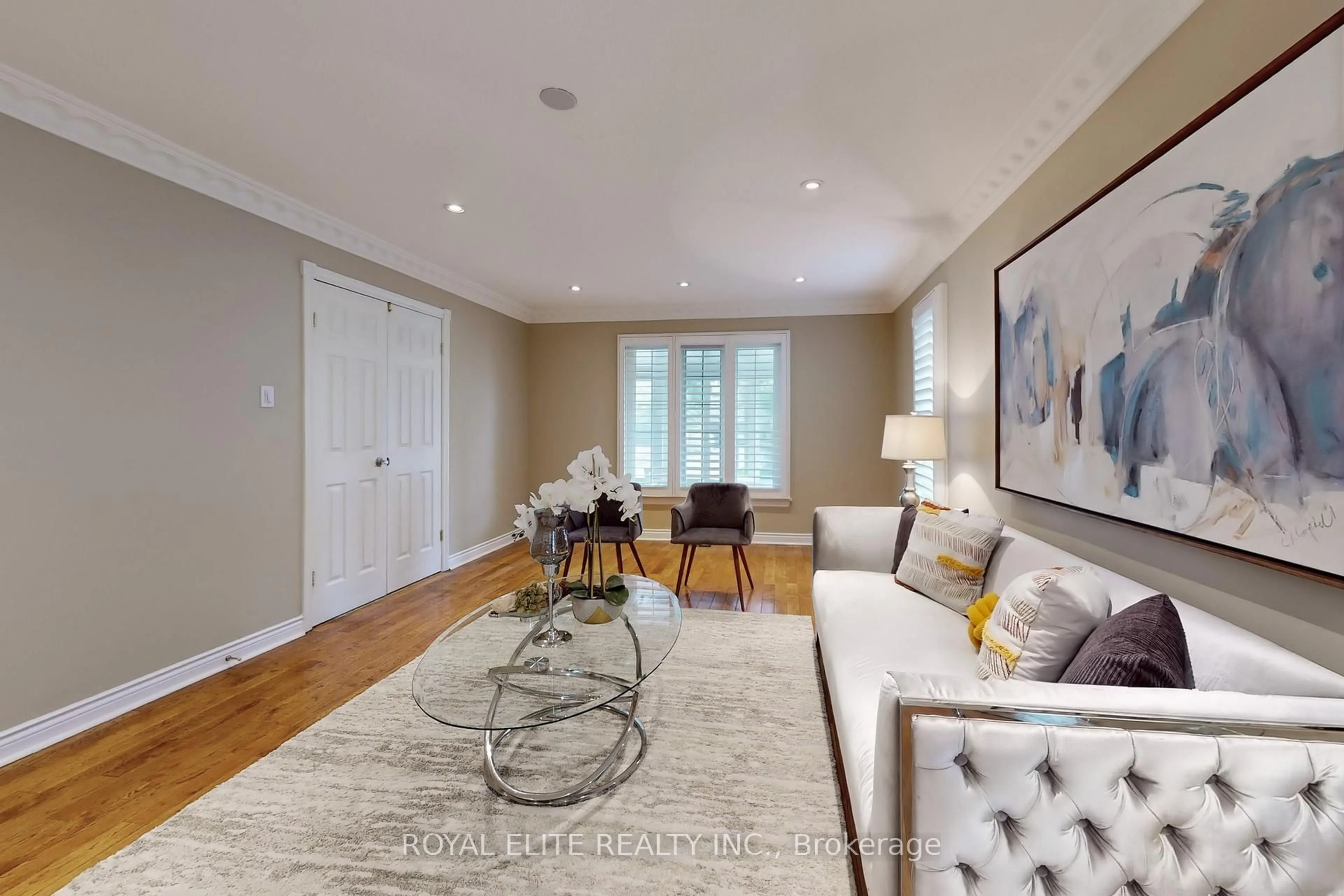 Living room with furniture, unknown for 88 Millersgrove Dr, Toronto Ontario M2R 3R9