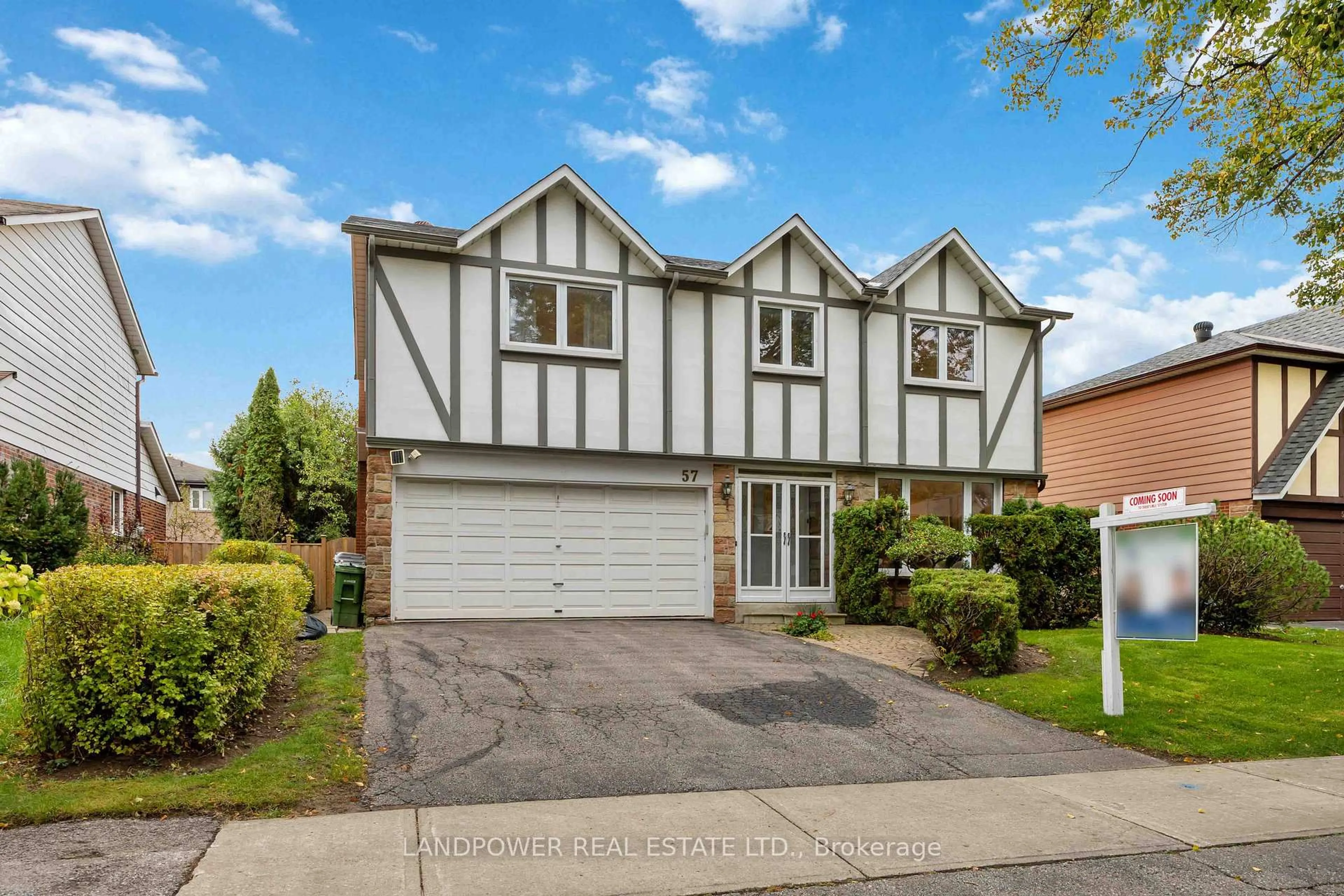 Home with vinyl exterior material, street for 57 Cobblestone Dr, Toronto Ontario M2J 2X6