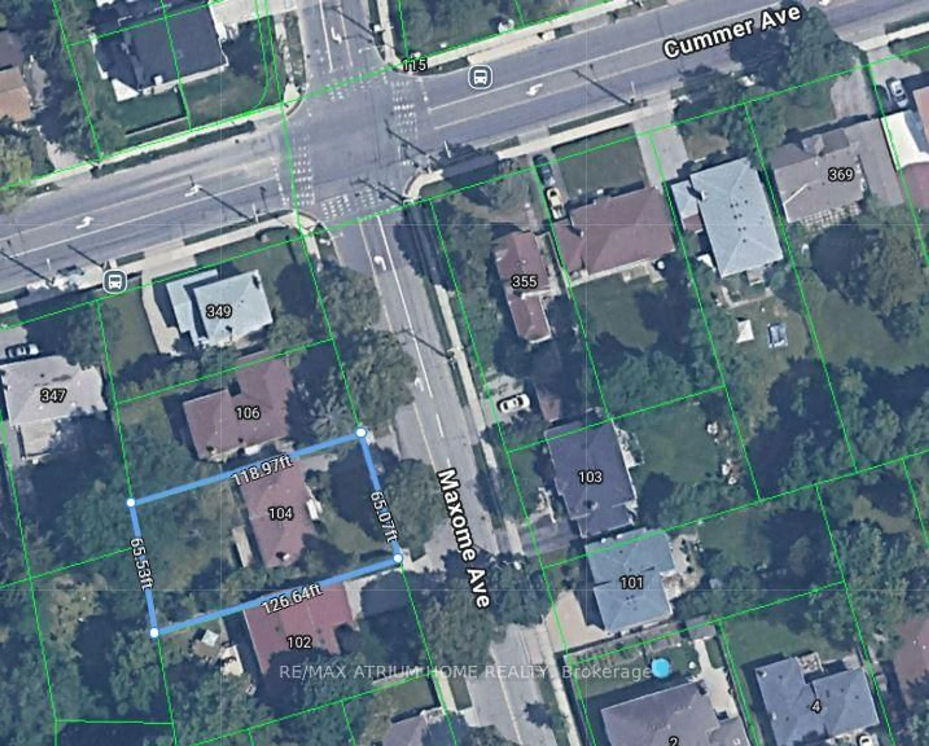 A pic from outside/outdoor area/front of a property/back of a property/a pic from drone, street for 104 Maxome Ave, Toronto Ontario M2M 3K4