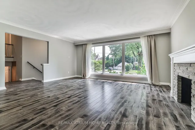 104 Maxome Ave, Toronto 4