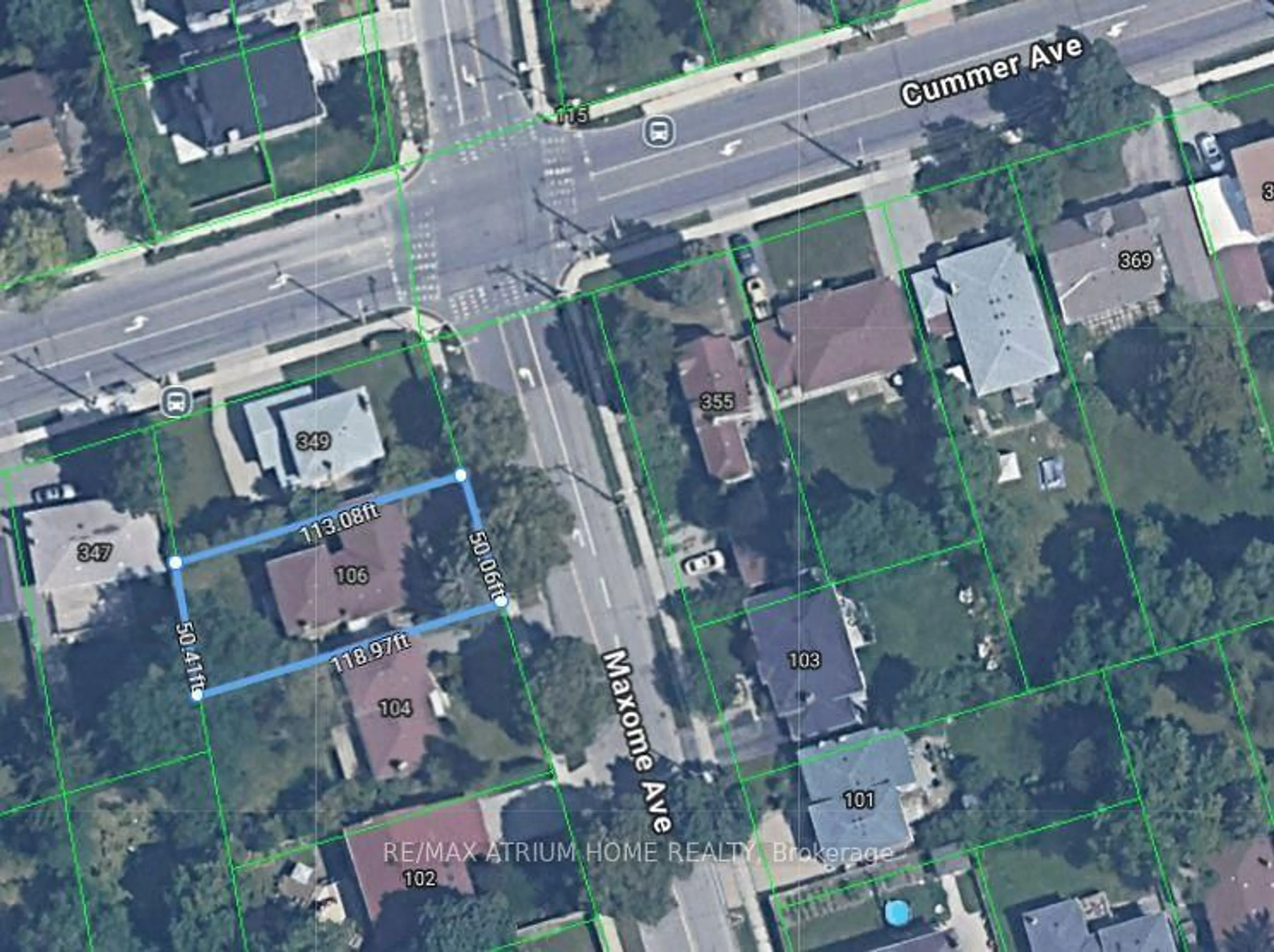 A pic from outside/outdoor area/front of a property/back of a property/a pic from drone, street for 106 Maxome Ave, Toronto Ontario M2M 3K4