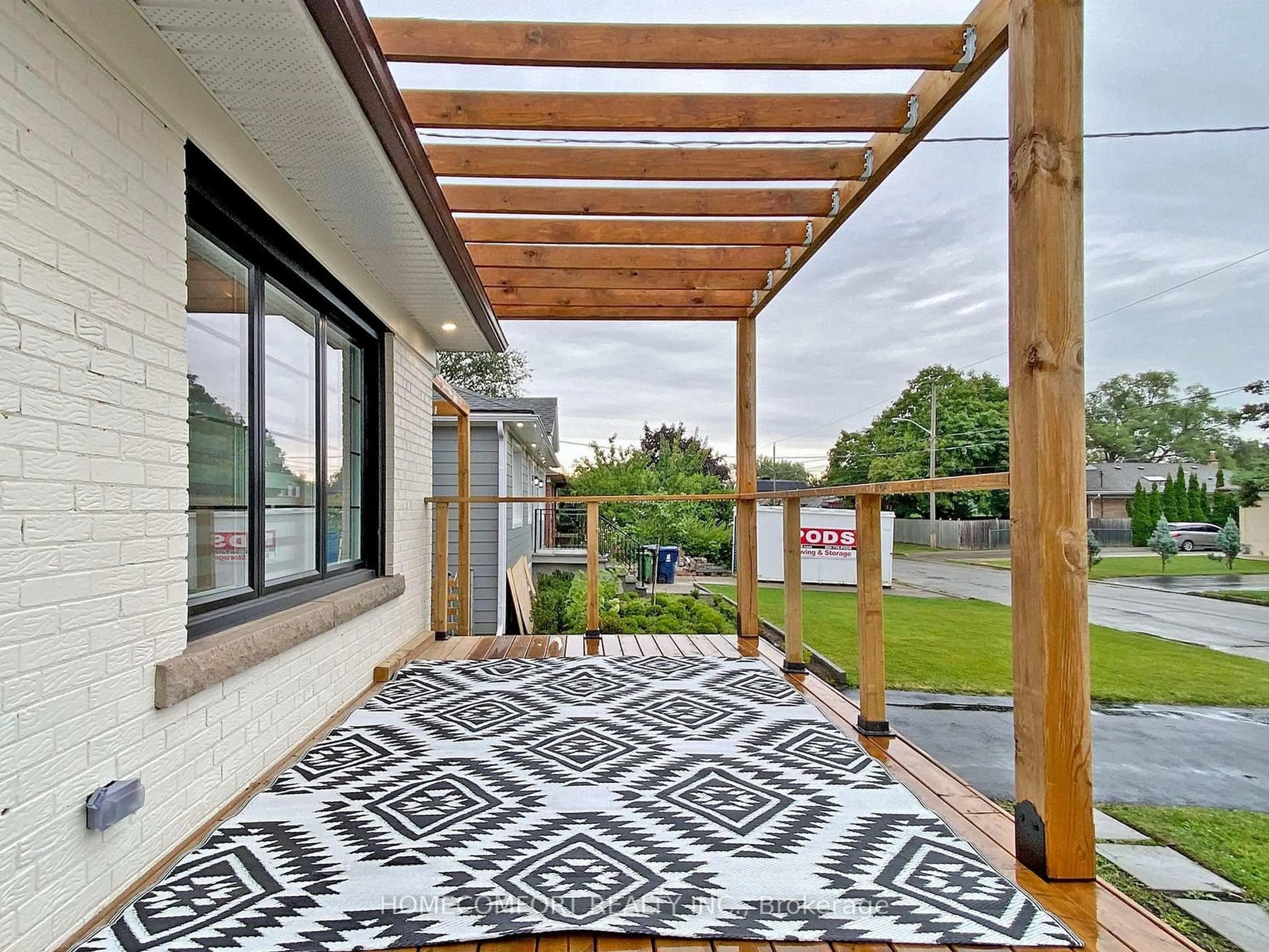Patio, street for 270 Brighton Ave, Toronto Ontario M3H 4E9